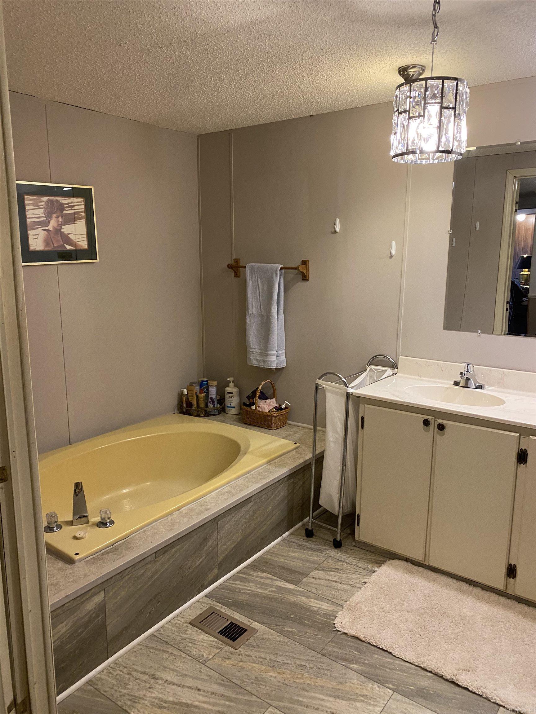 4  Sumac  Mount Ida, AR