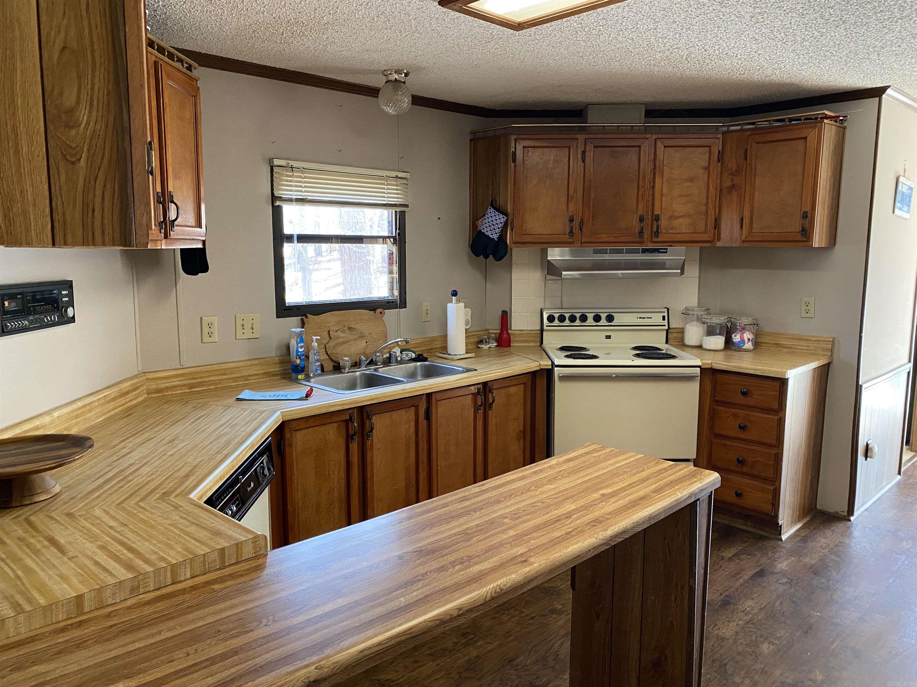 4  Sumac  Mount Ida, AR