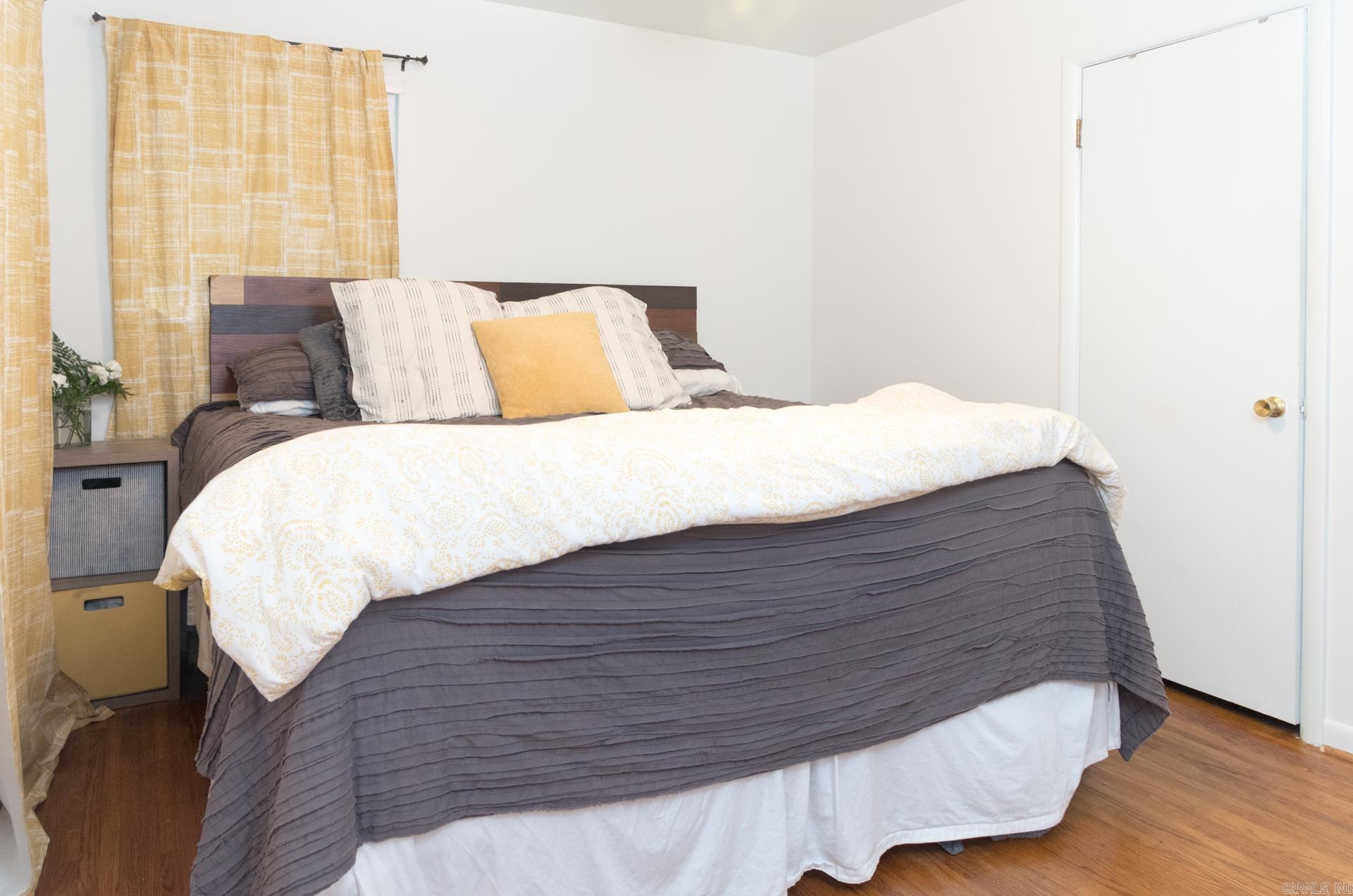 325  Oak  Little Rock, AR
