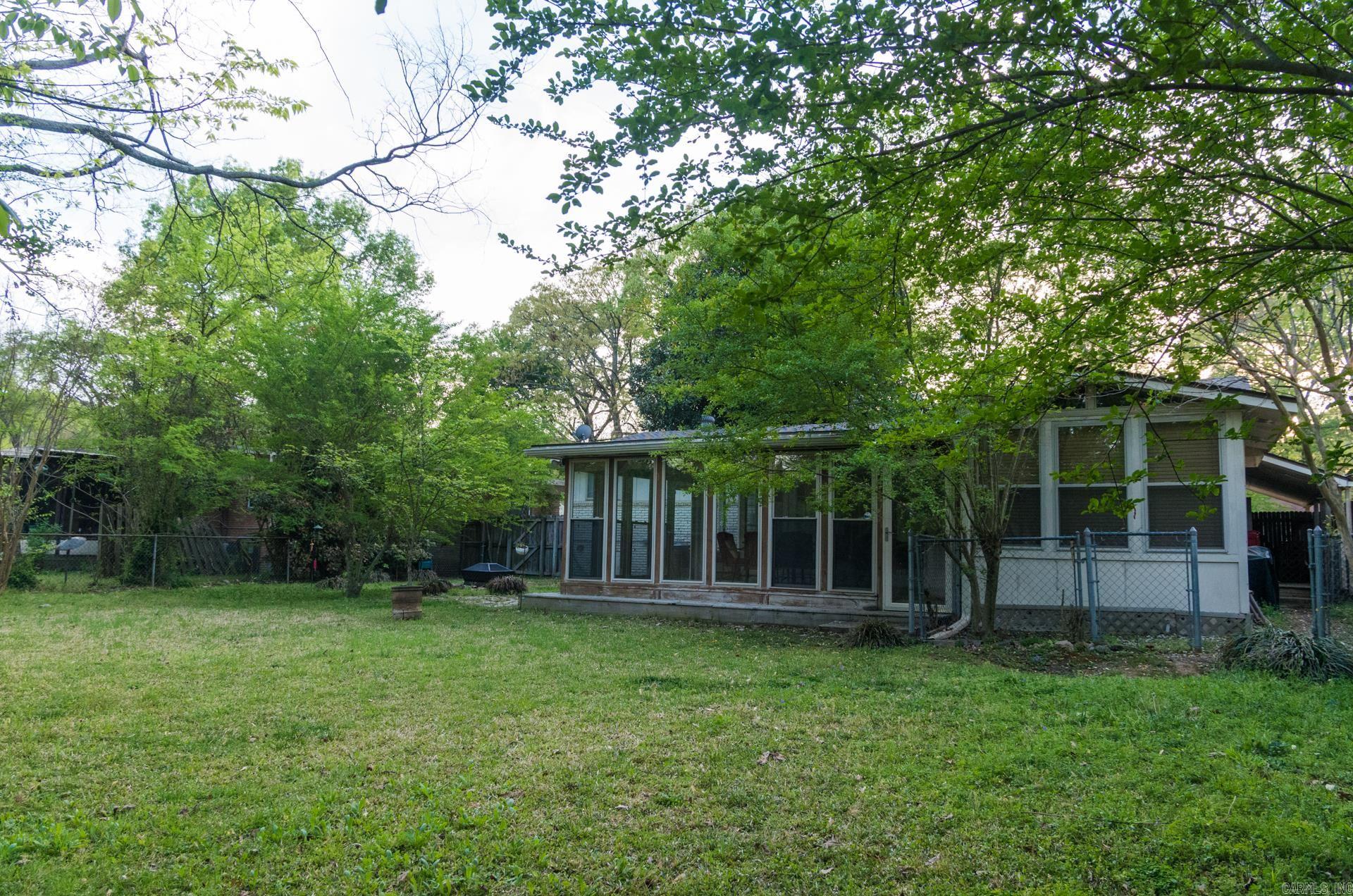 325  Oak  Little Rock, AR