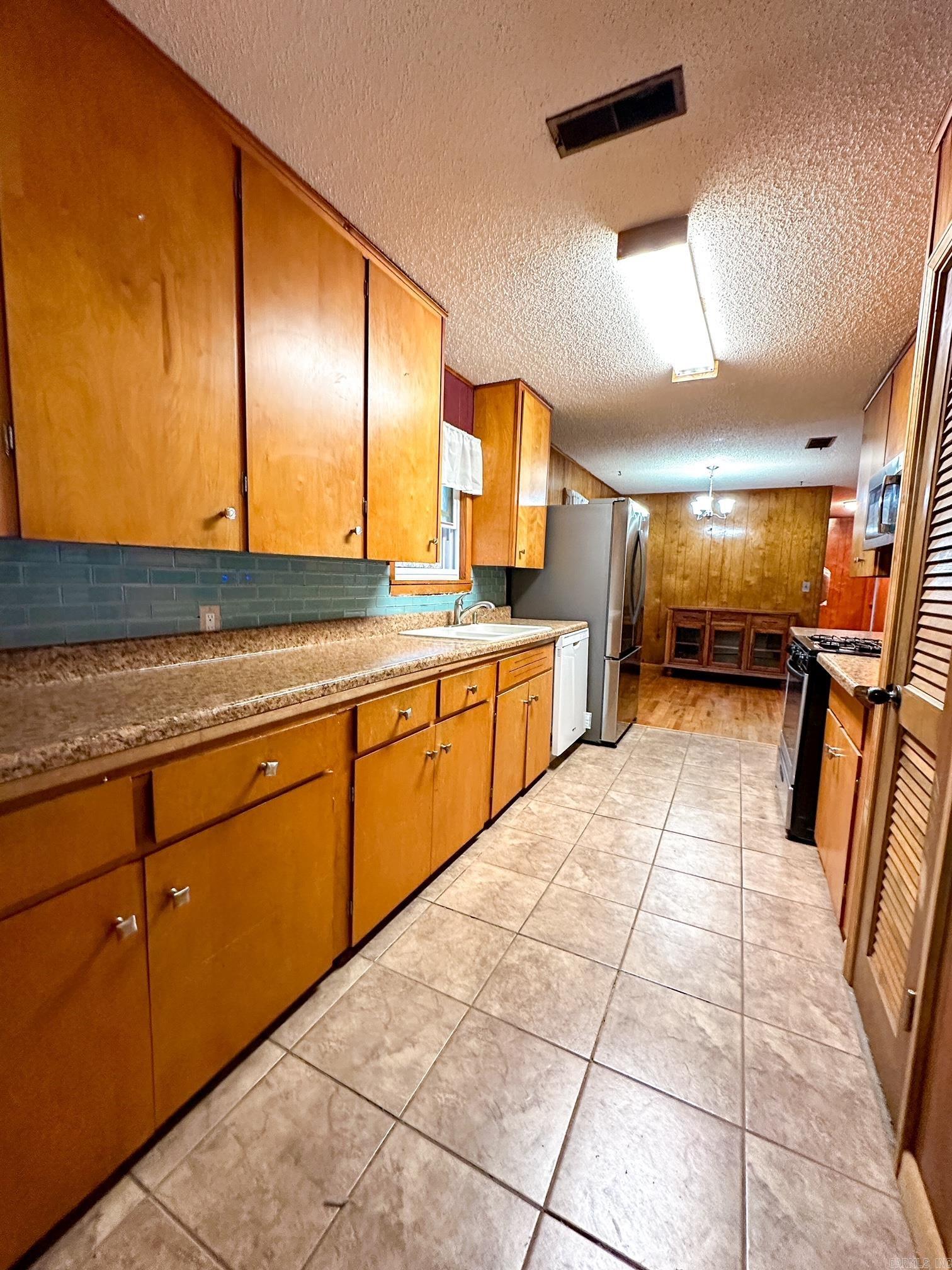 464  3rd Street  Clinton, AR