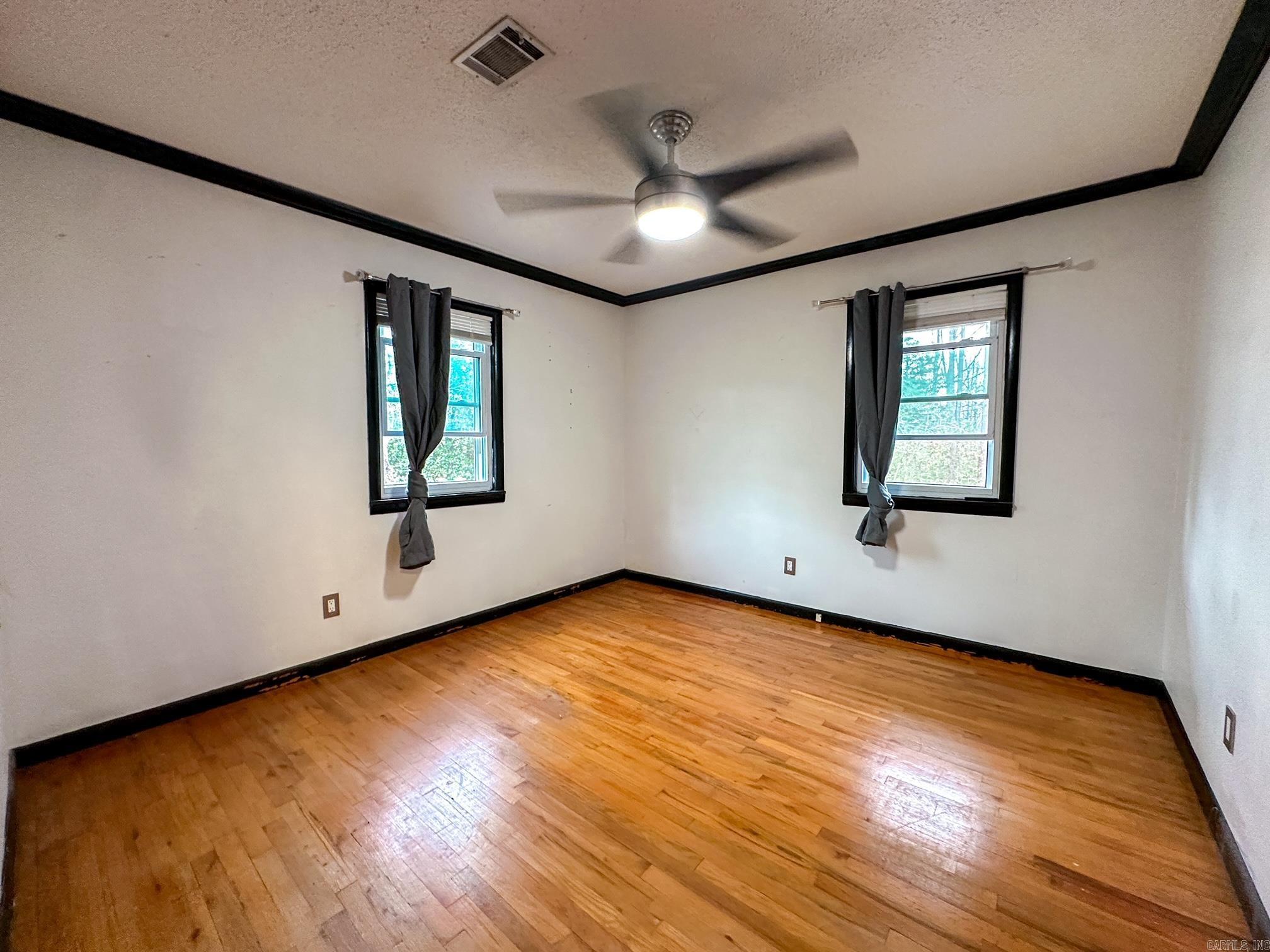 464  3rd Street  Clinton, AR