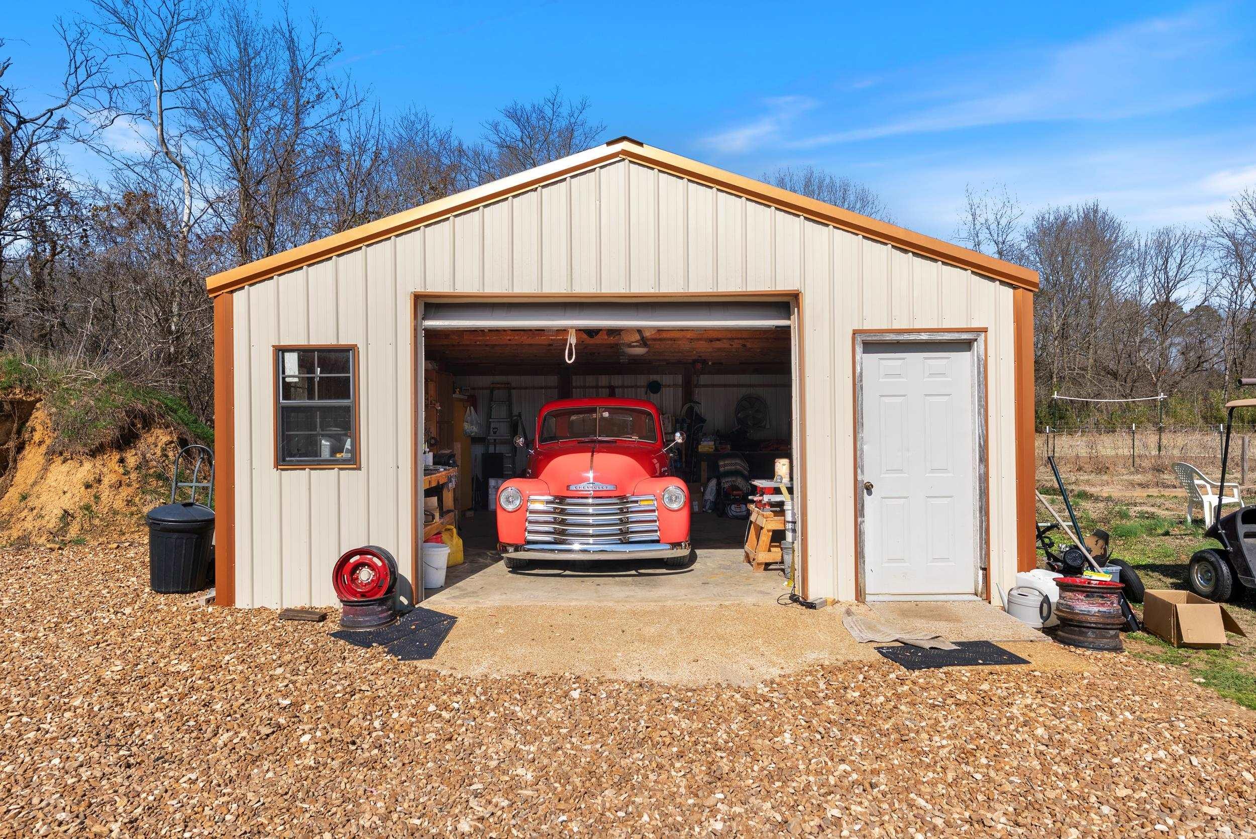 267  emery bluff dr  Pangburn, AR