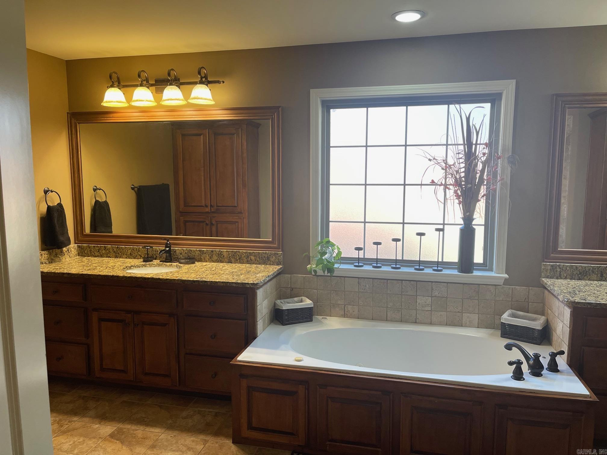 5300  Charles  Bryant, AR