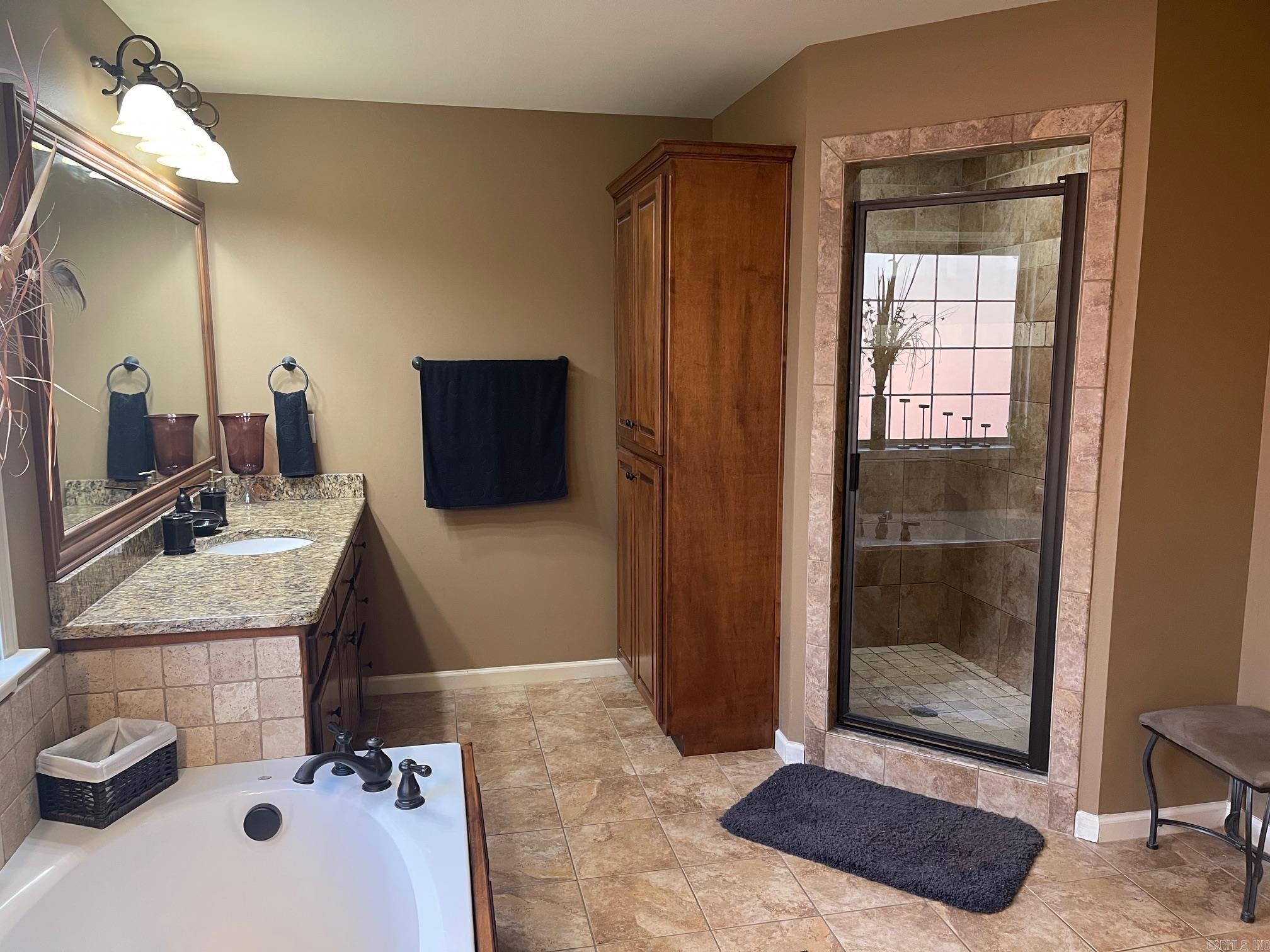 5300  Charles  Bryant, AR