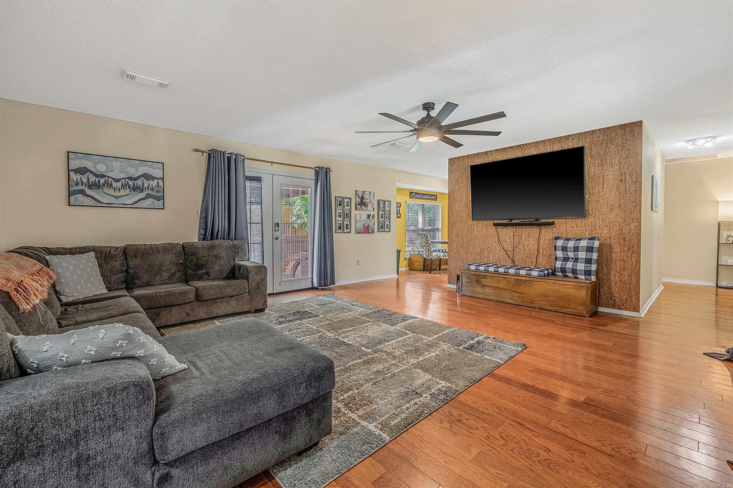 10813  Garrison  Little Rock, AR