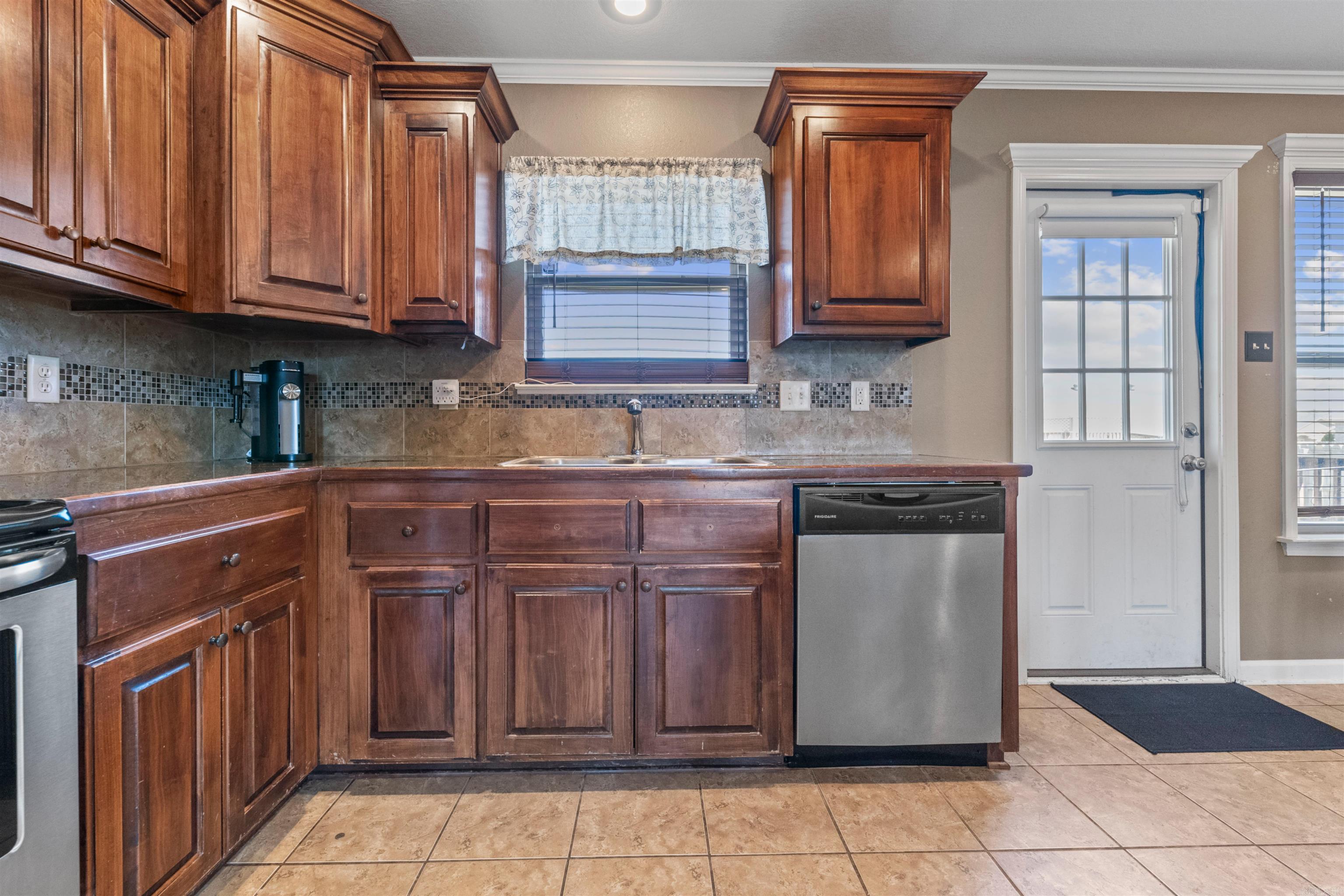 1112  Mesquite  Jacksonville, AR