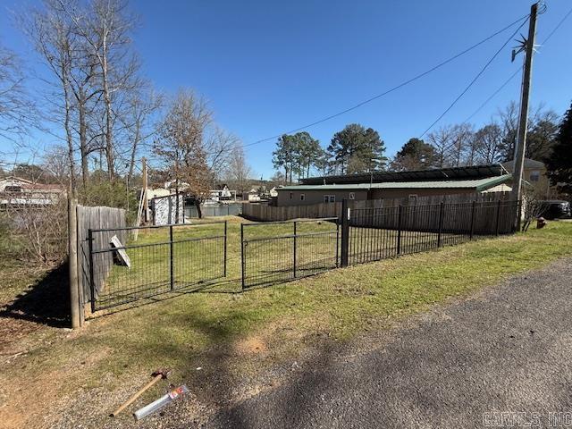 114  Quaker  Royal, AR