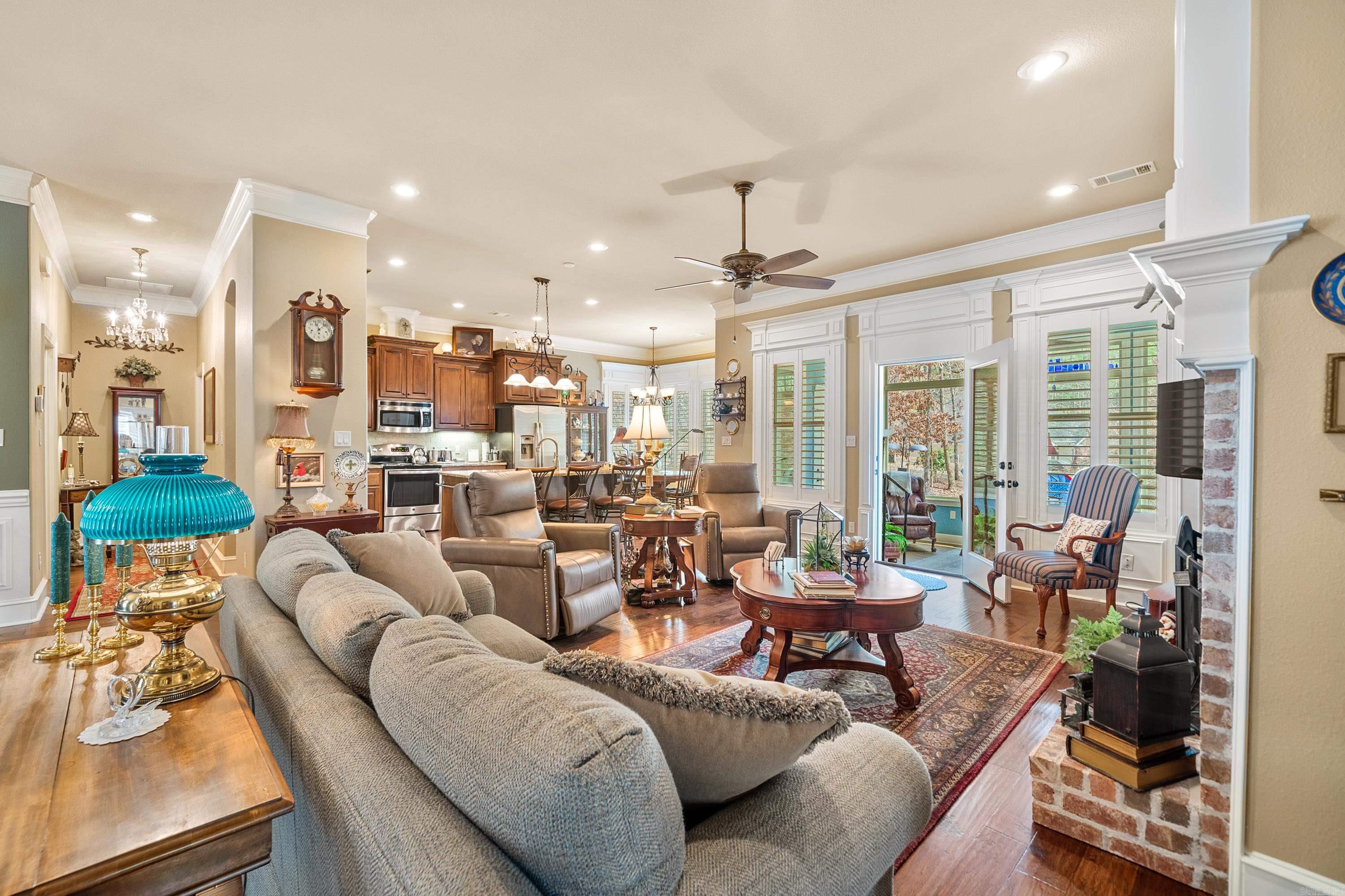 16  Alabanza Ln  Hot Springs Village, AR
