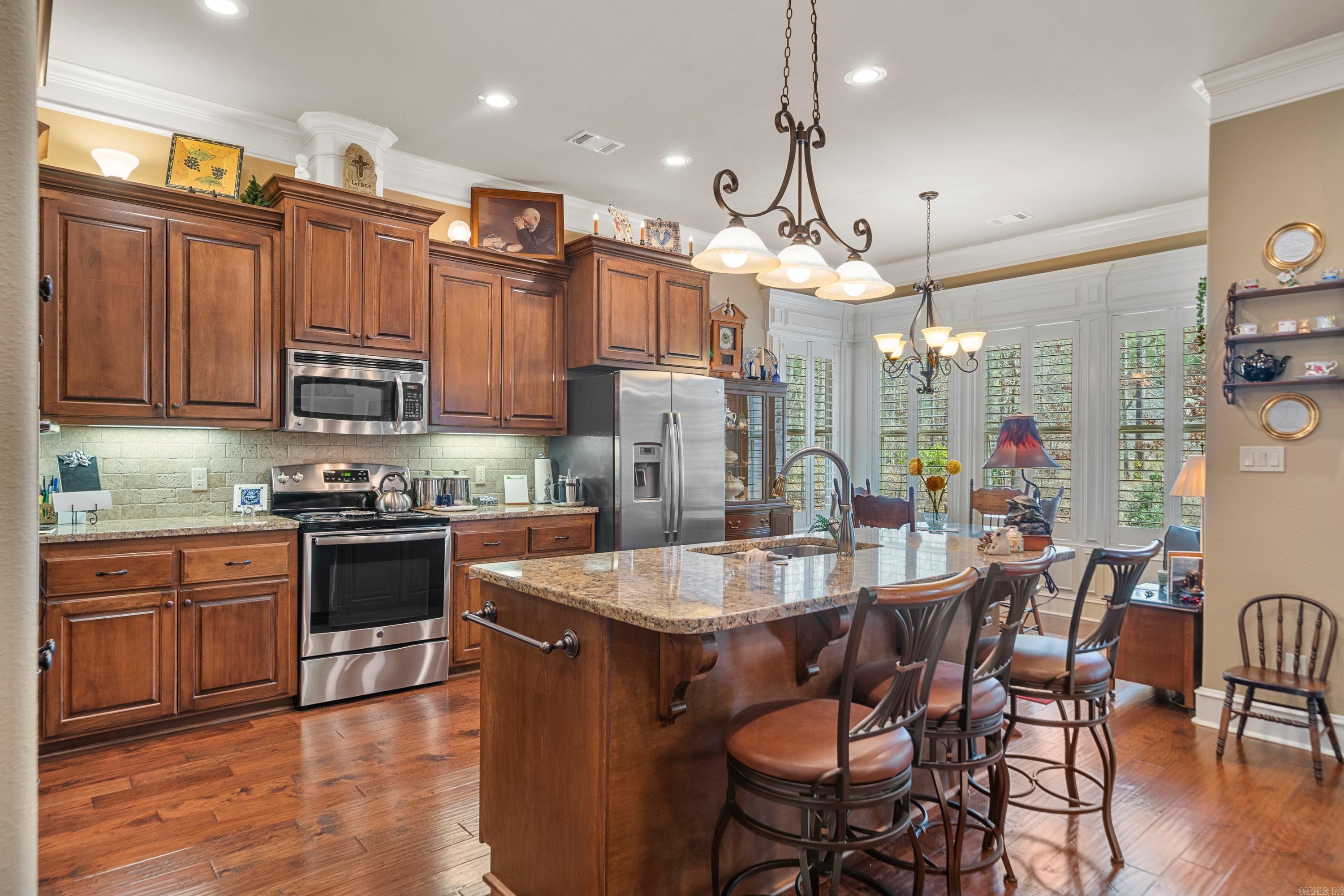 16  Alabanza Ln  Hot Springs Village, AR