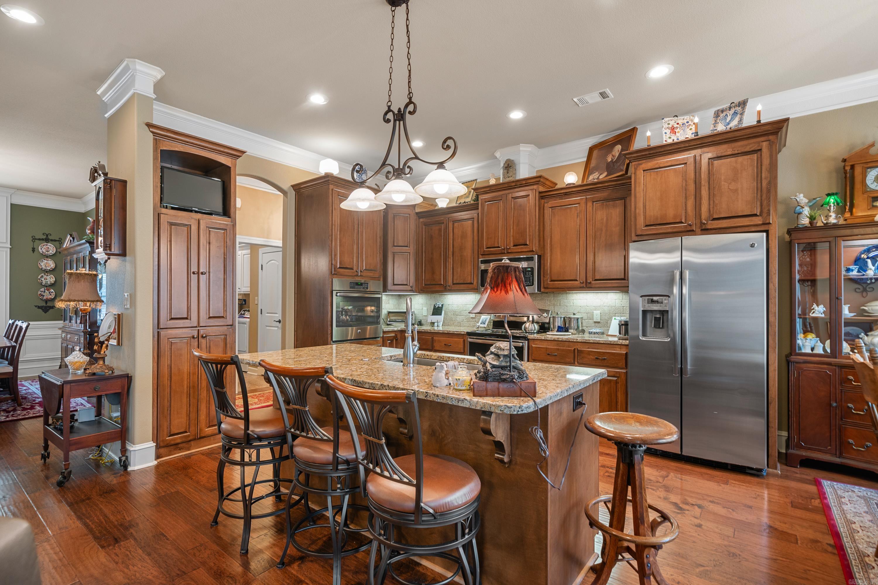 16  Alabanza Ln  Hot Springs Village, AR