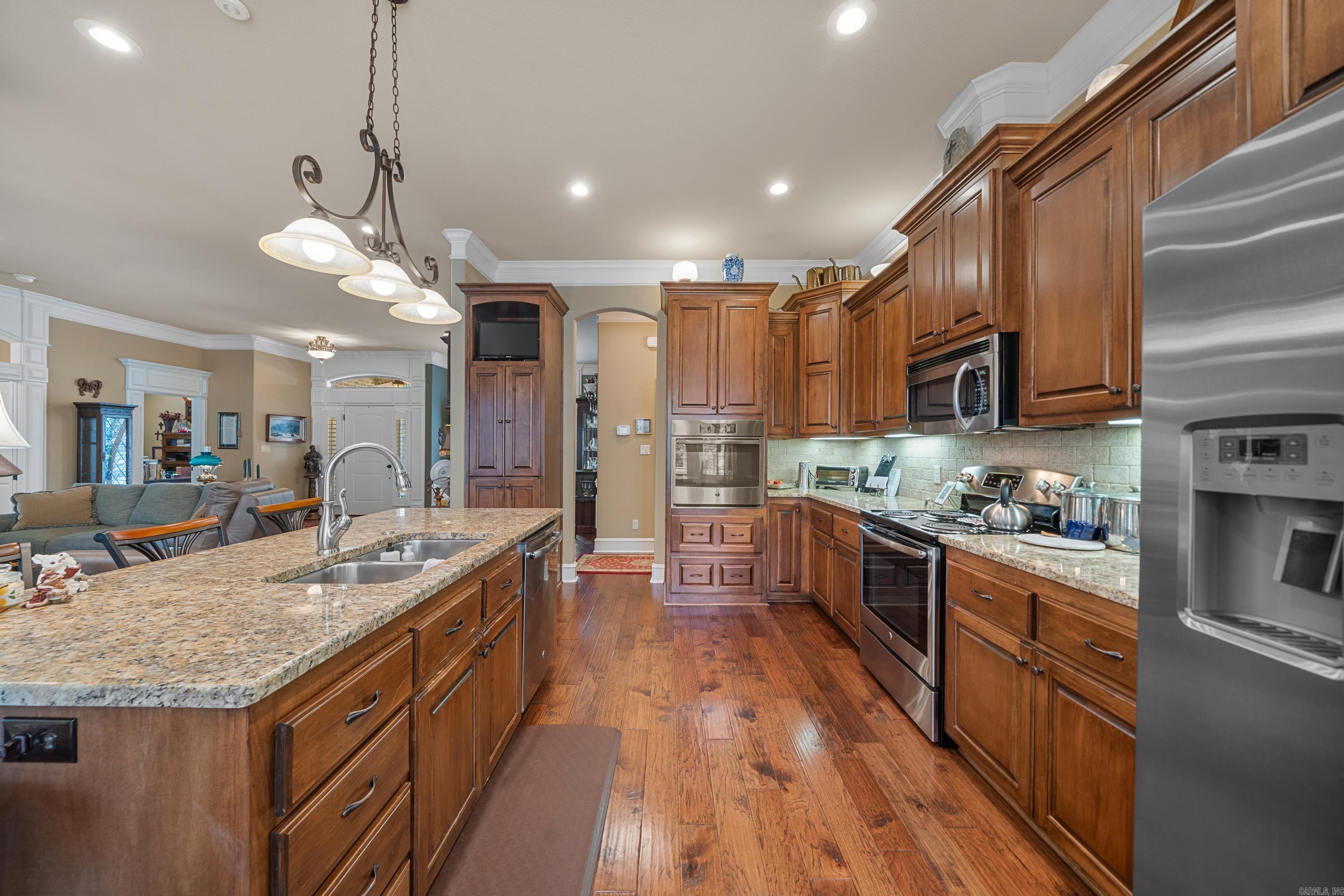 16  Alabanza Ln  Hot Springs Village, AR
