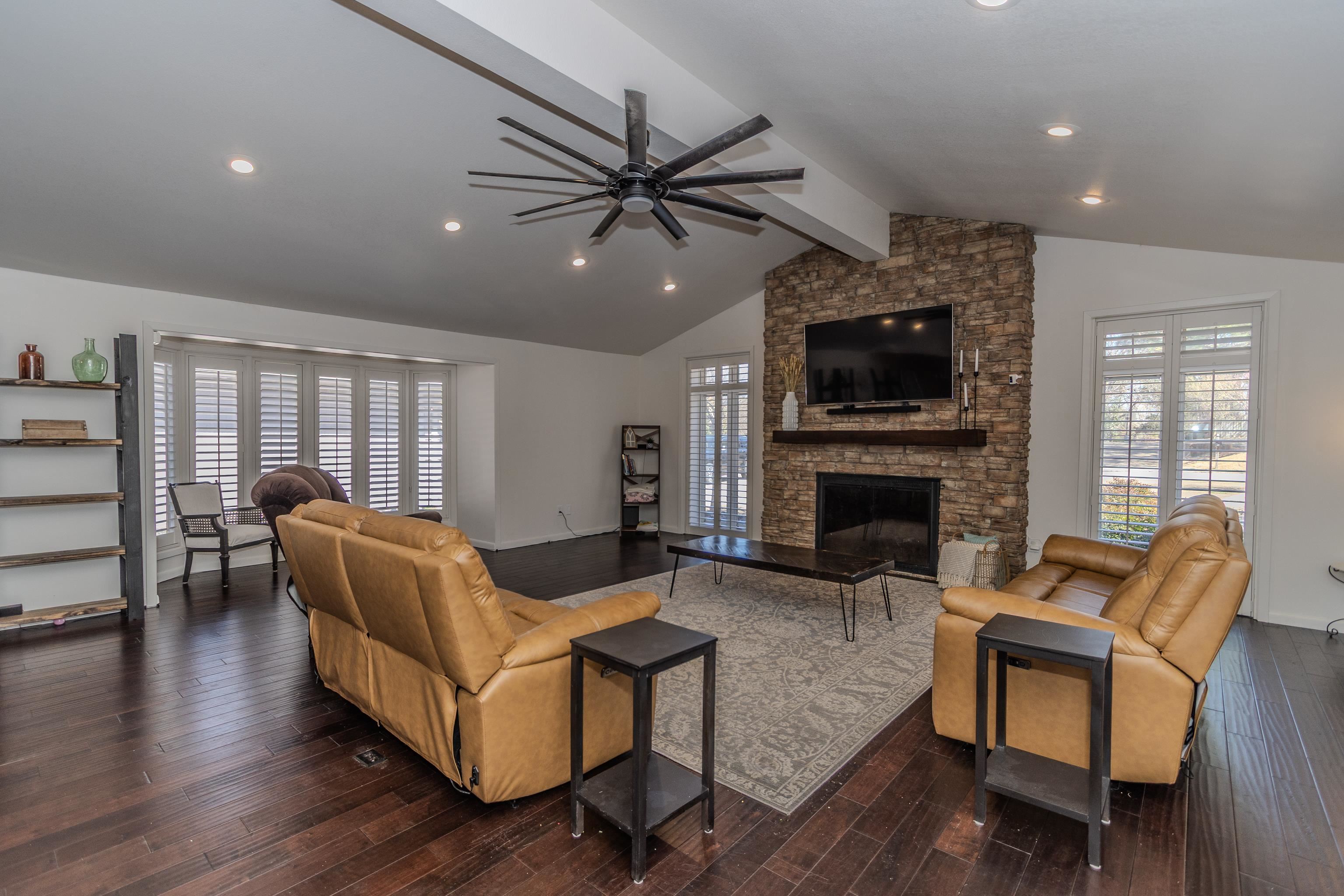 106  Winston  Paragould, AR