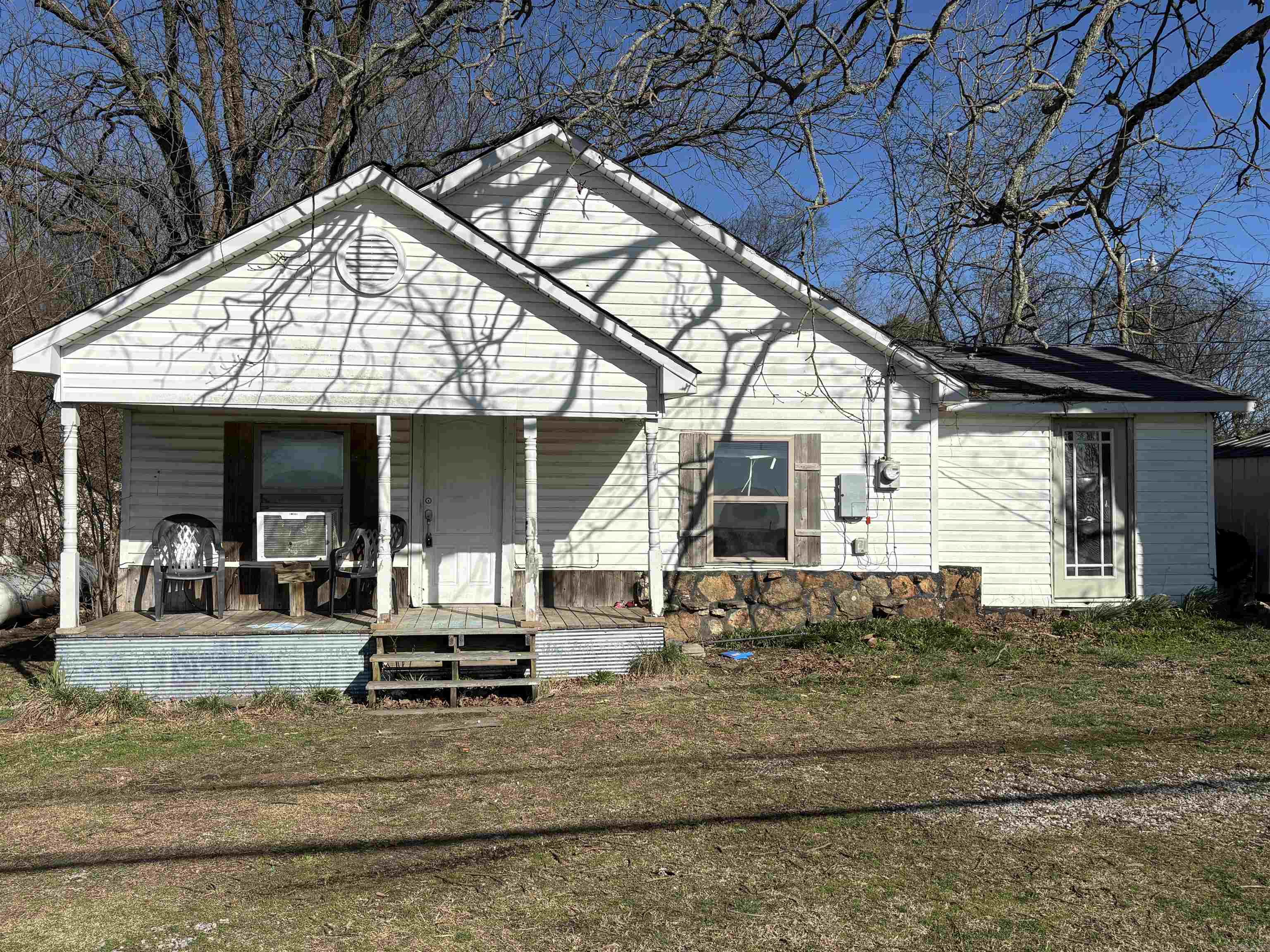 591  Main  Pleasant Plains, AR