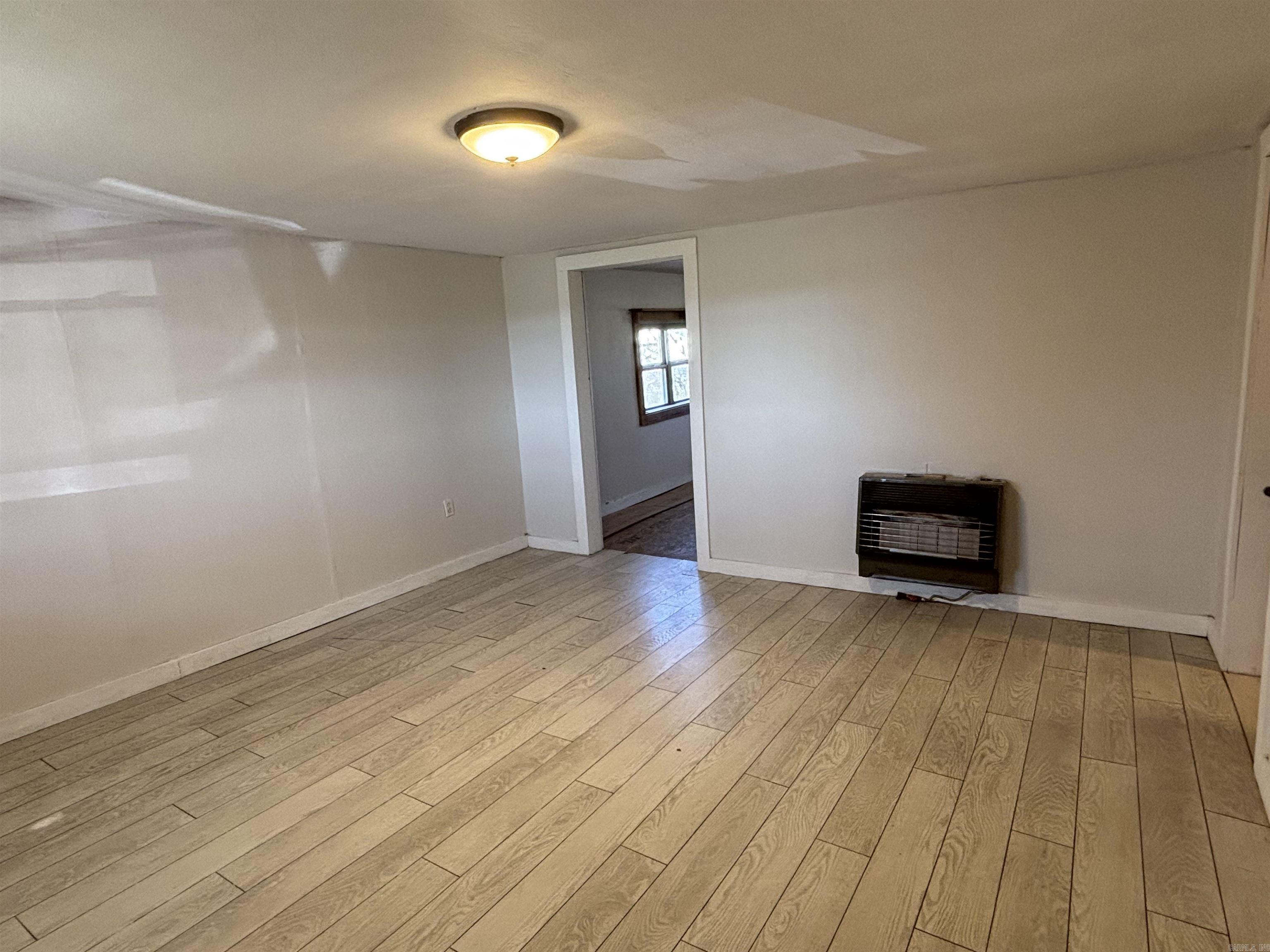 591  Main  Pleasant Plains, AR