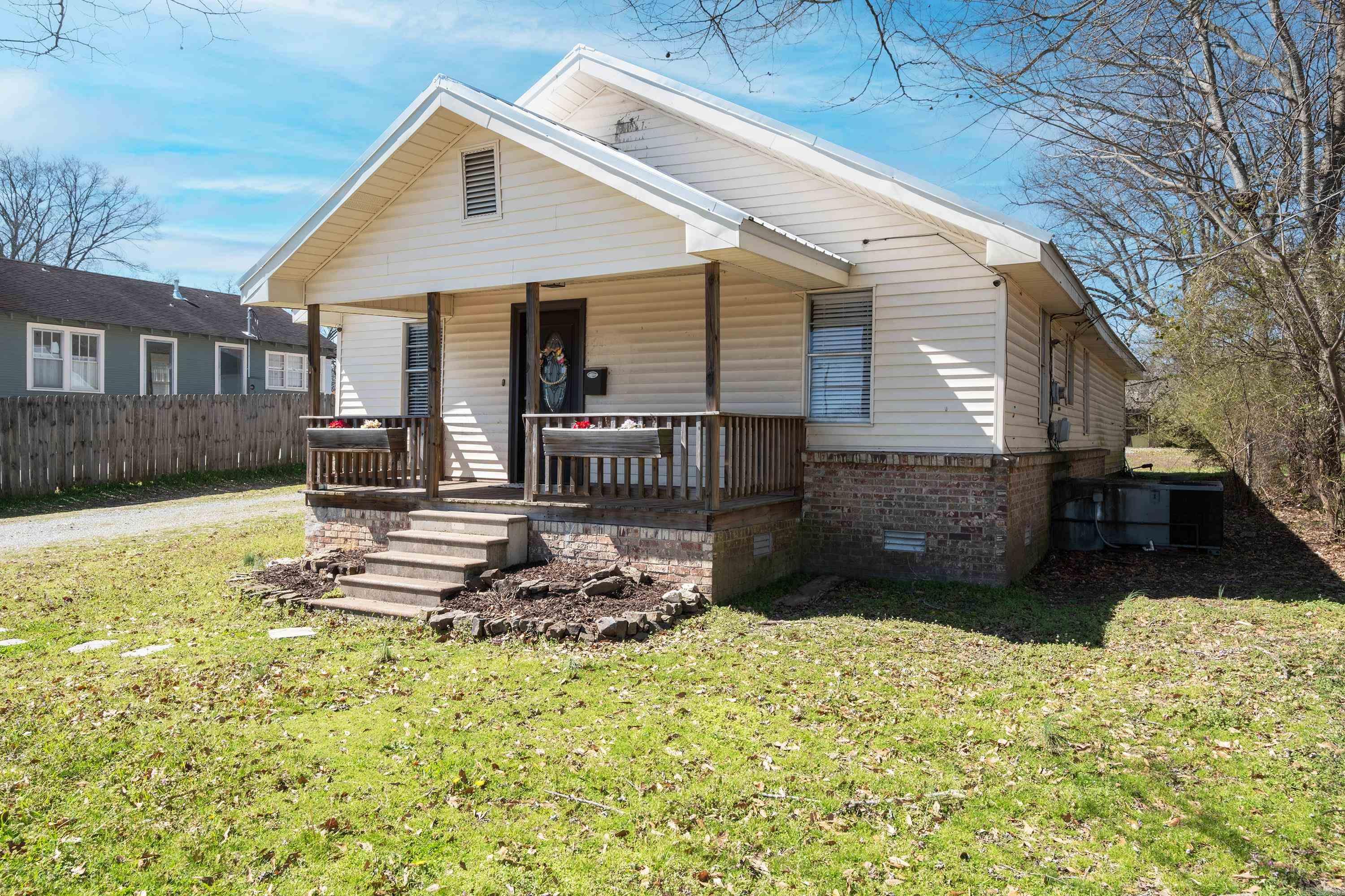 108 N Fourth  Benton, AR