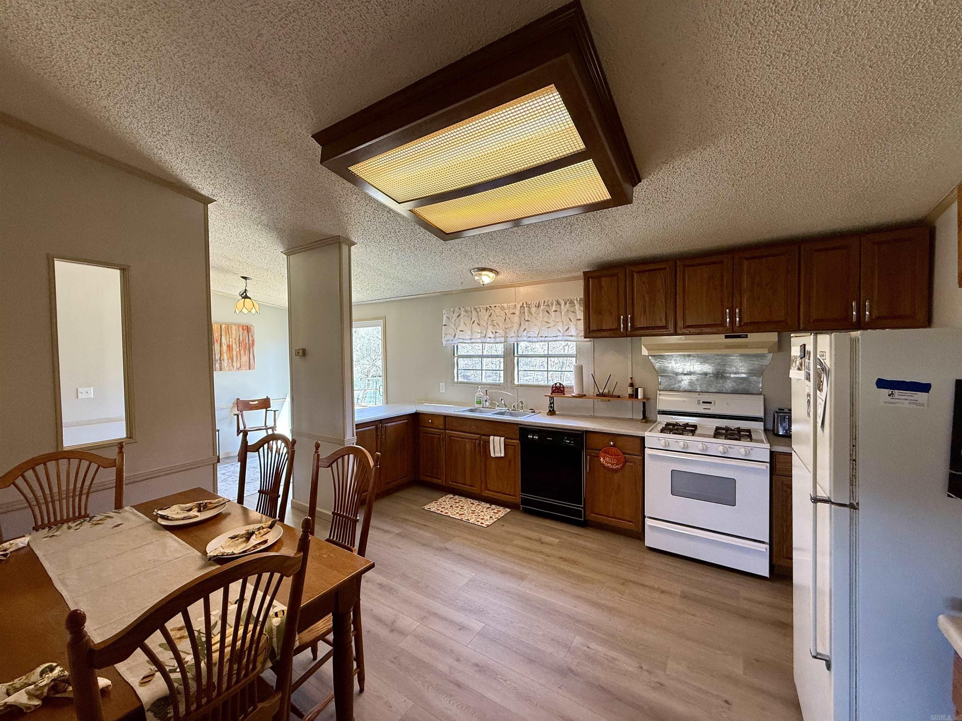 7 Iveon Clay Road Pangburn, AR 72121