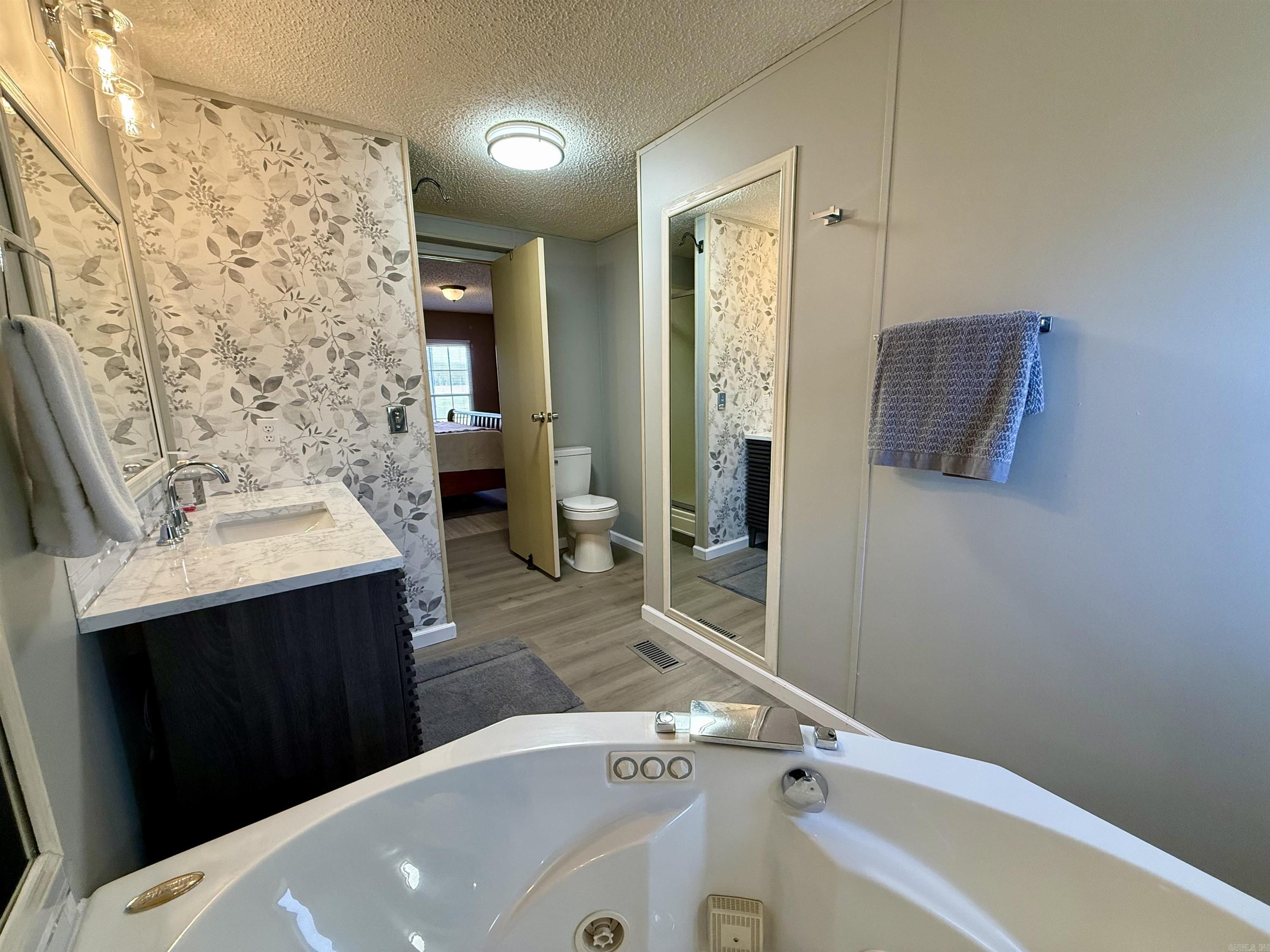 7 Iveon Clay Road Pangburn, AR 72121
