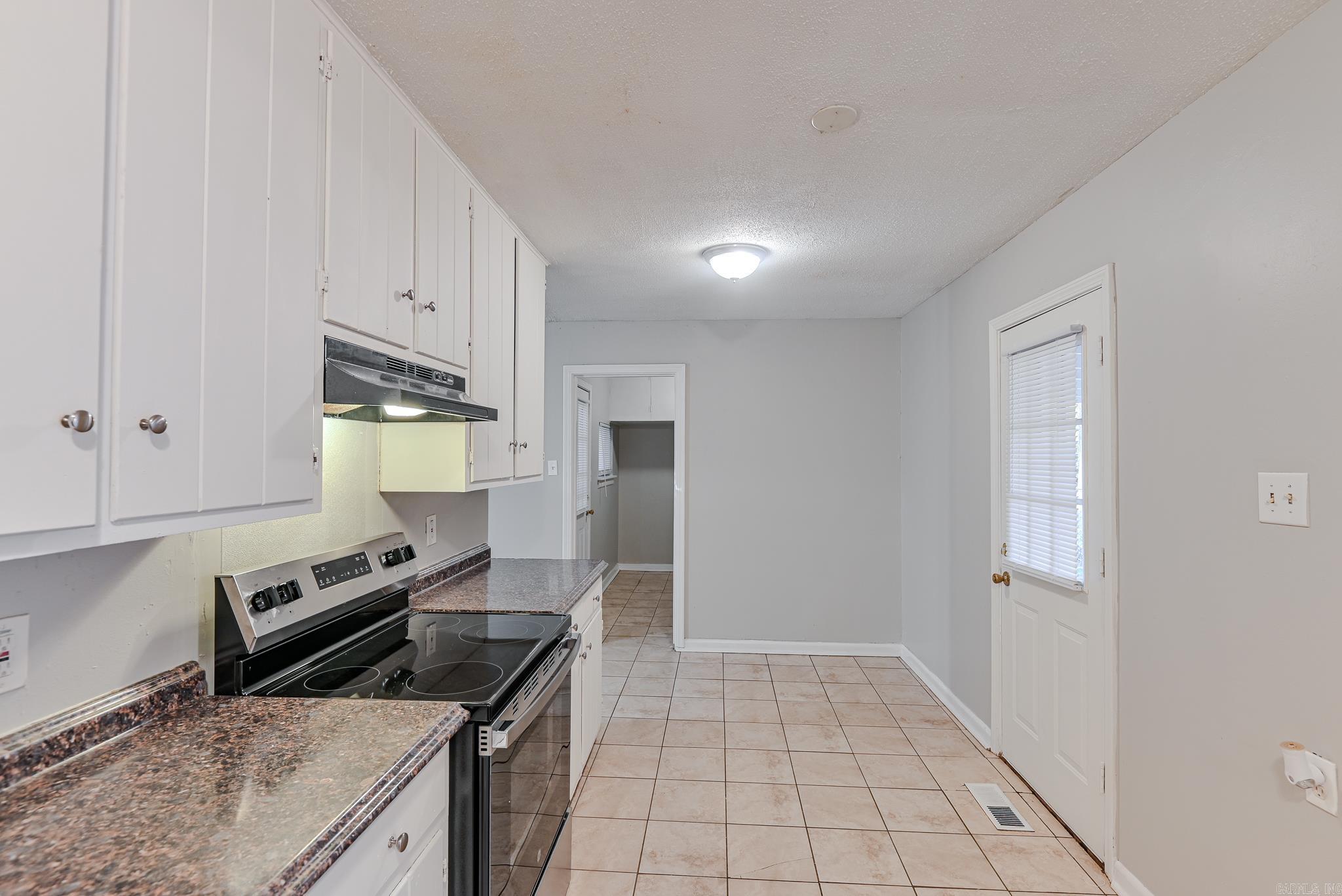 213  Santa Fe Trl  Little Rock, AR