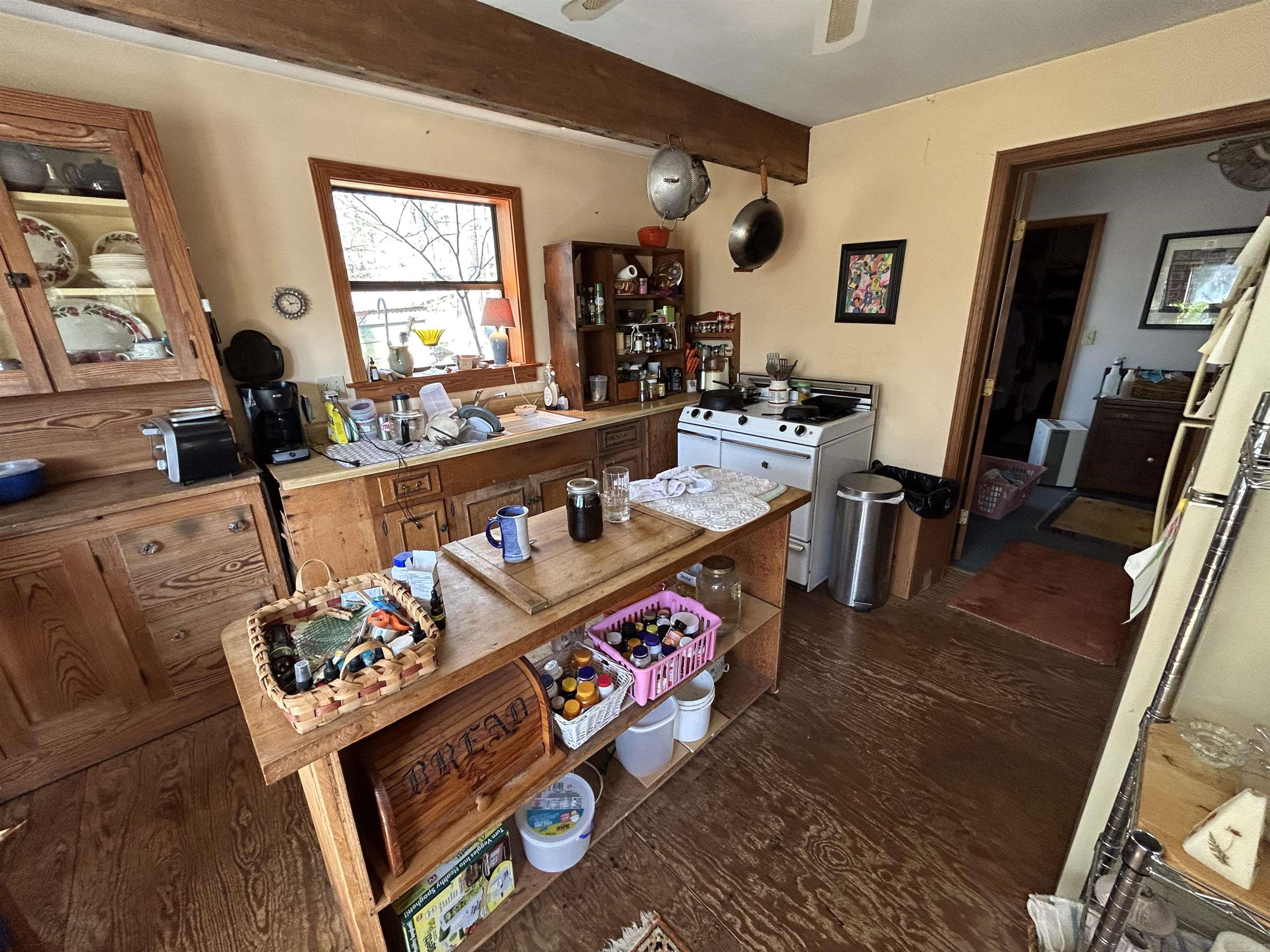 207  Marpen  Clinton, AR