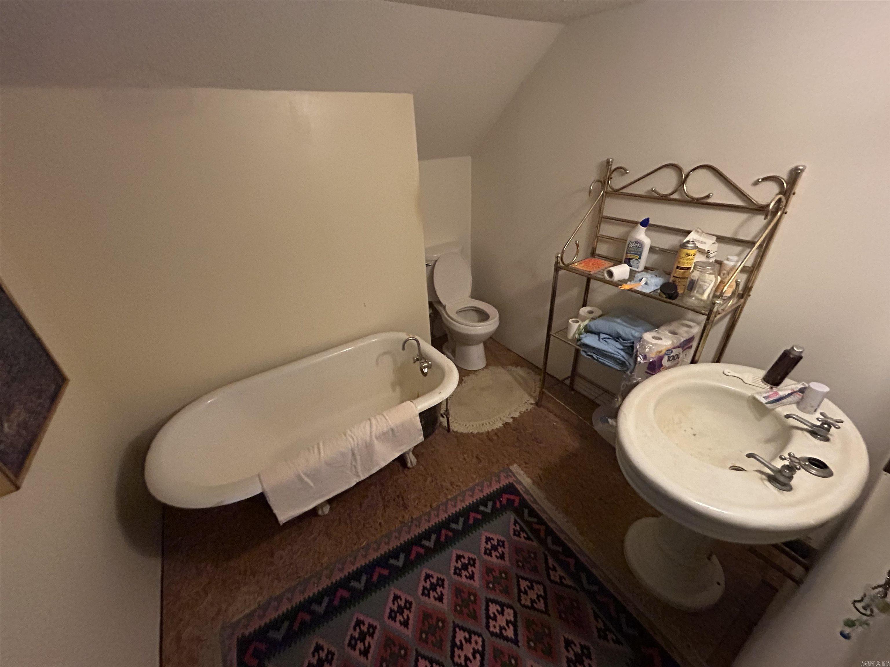 207  Marpen  Clinton, AR