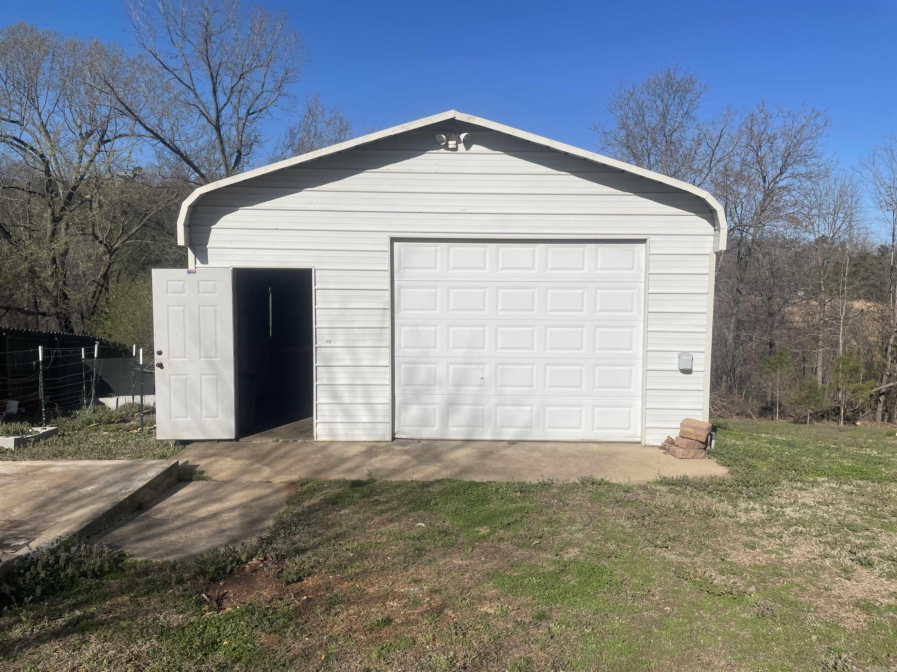 82  Herpel Road  Mountain View, AR
