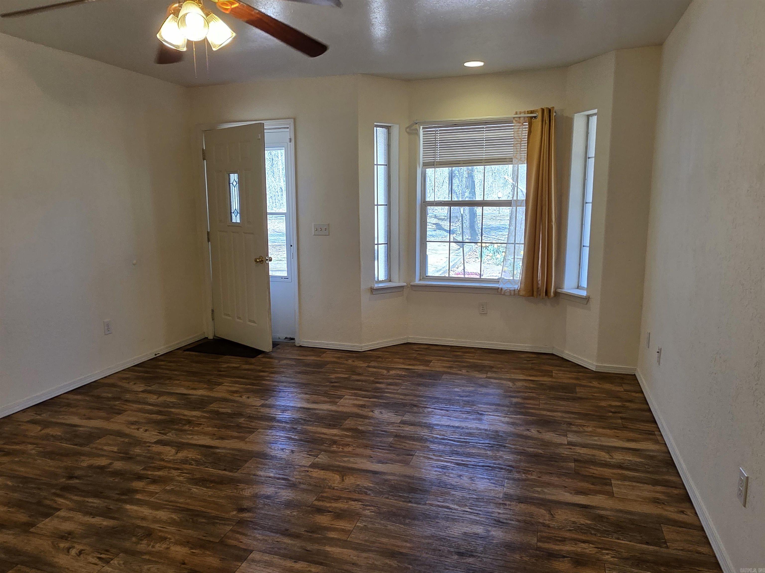 123  Folsom  Mena, AR