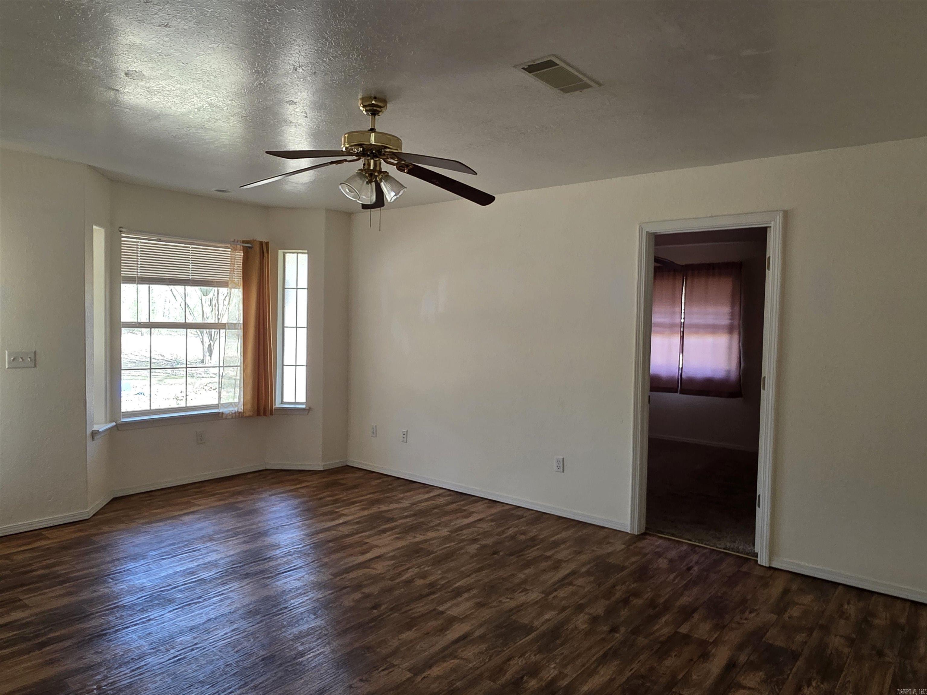 123  Folsom  Mena, AR