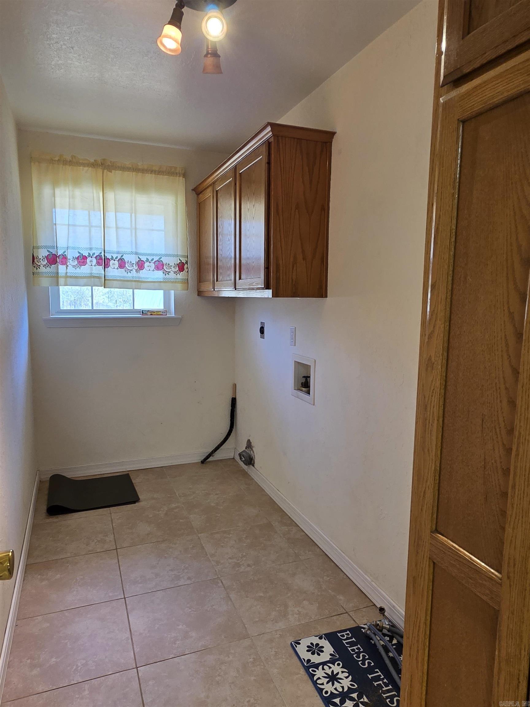 123  Folsom  Mena, AR