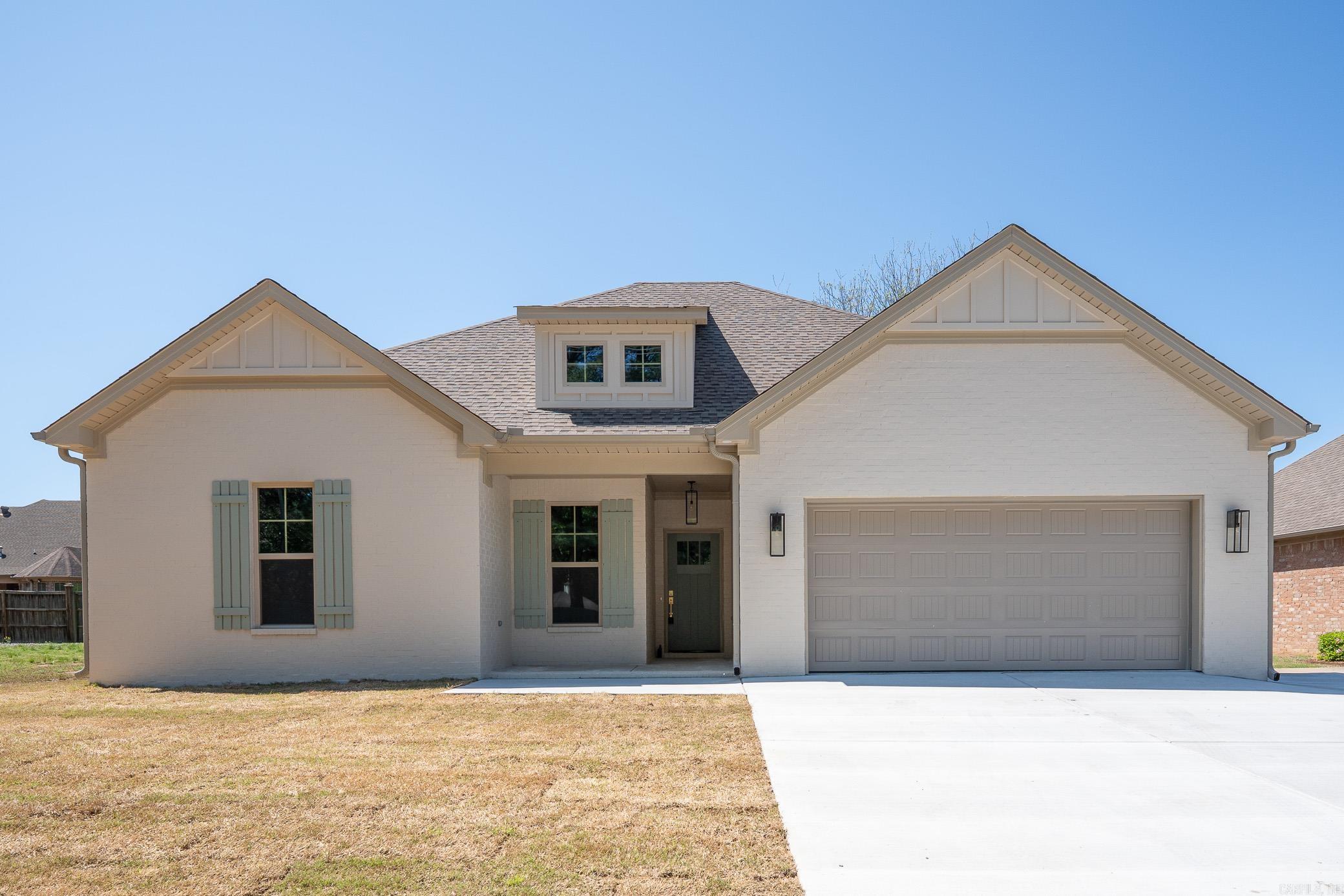 1045  Country Club  Conway, AR