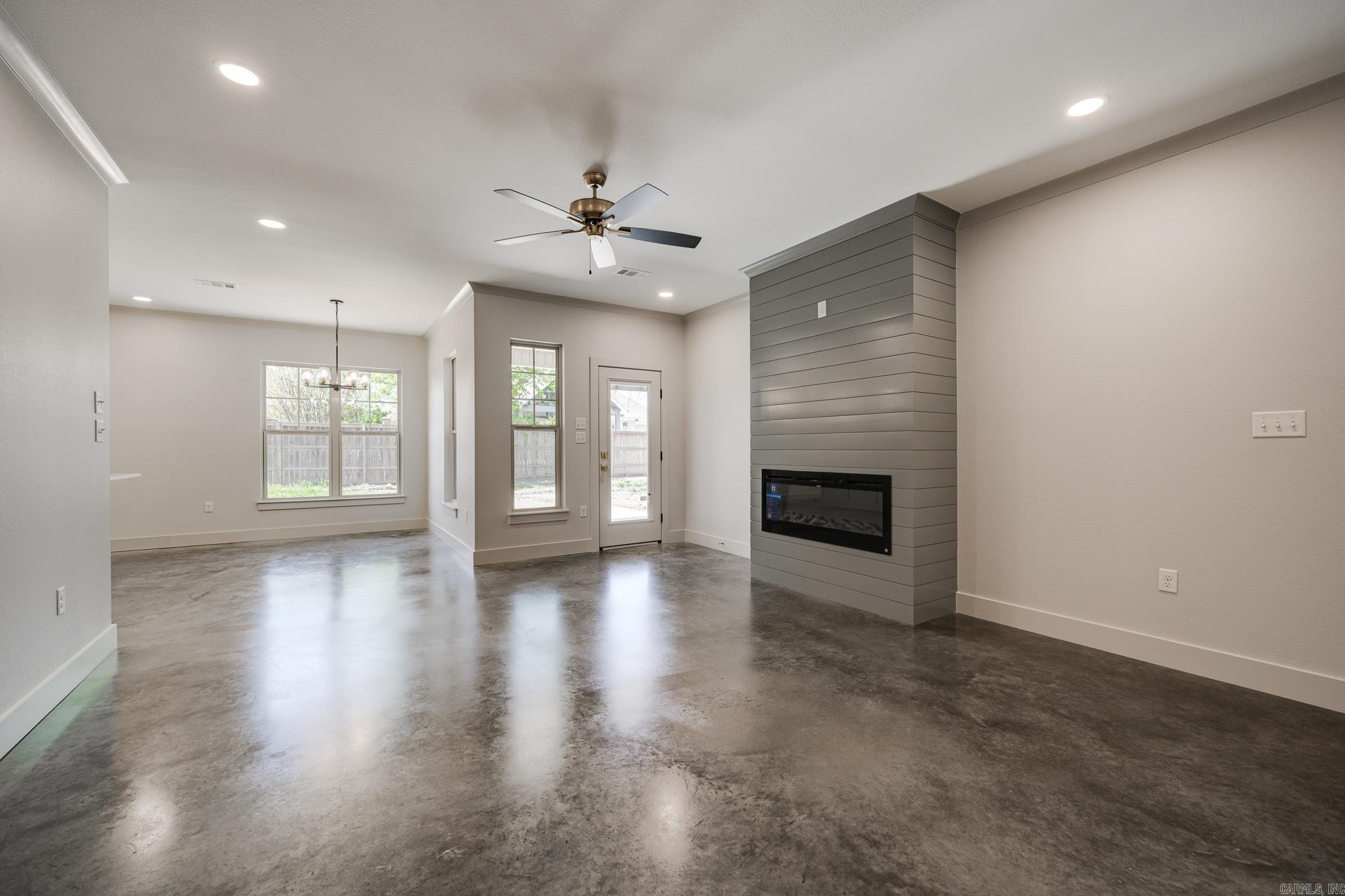 1045  Country Club  Conway, AR