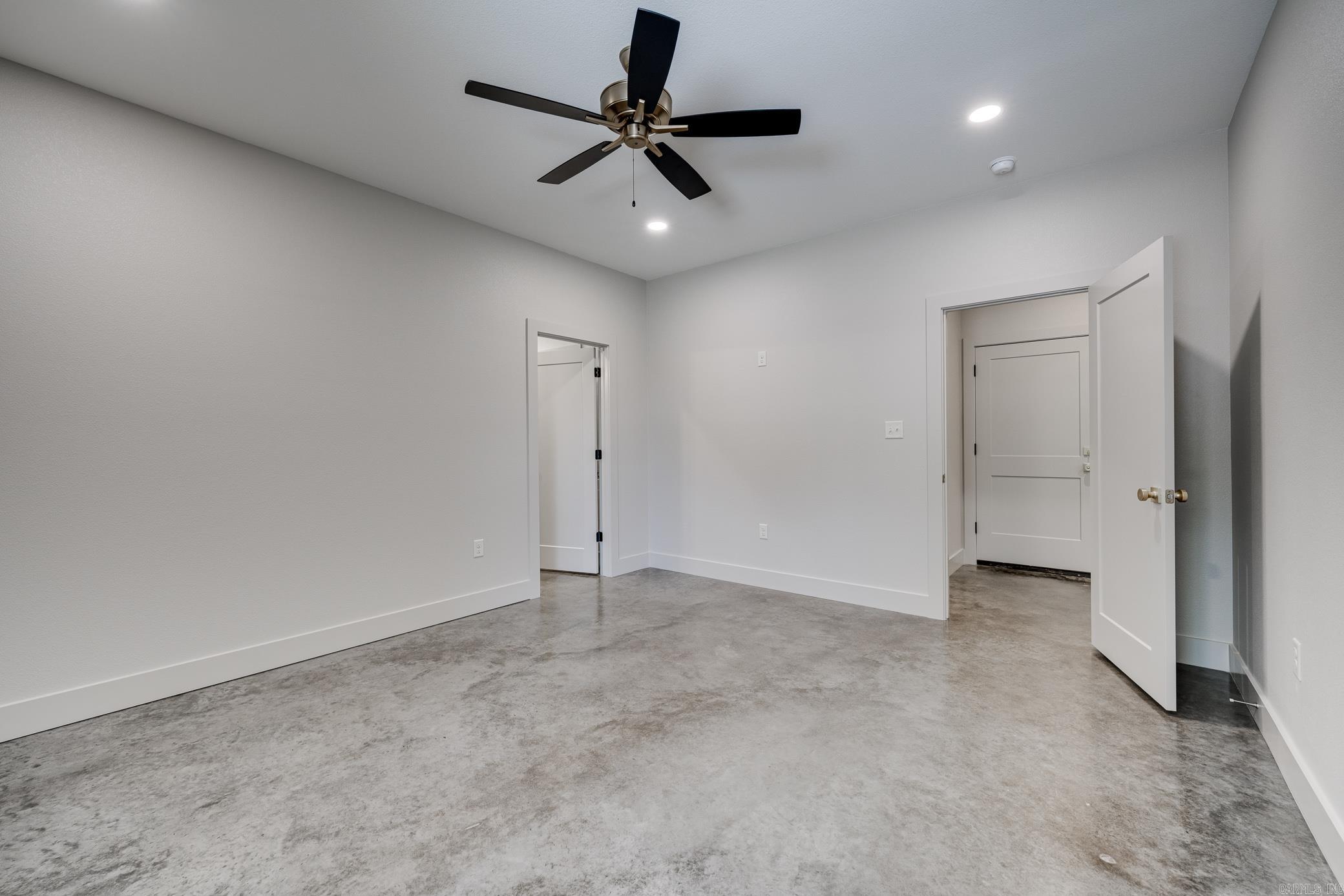 1045  Country Club  Conway, AR
