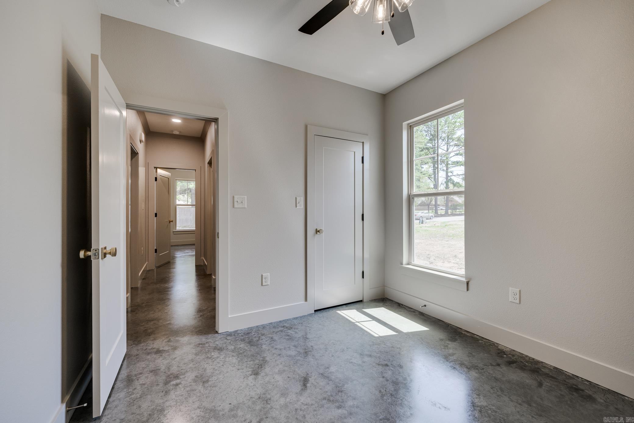 1045  Country Club  Conway, AR