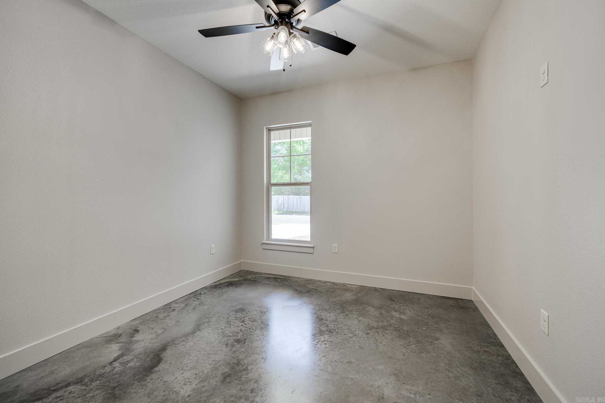 1045  Country Club  Conway, AR