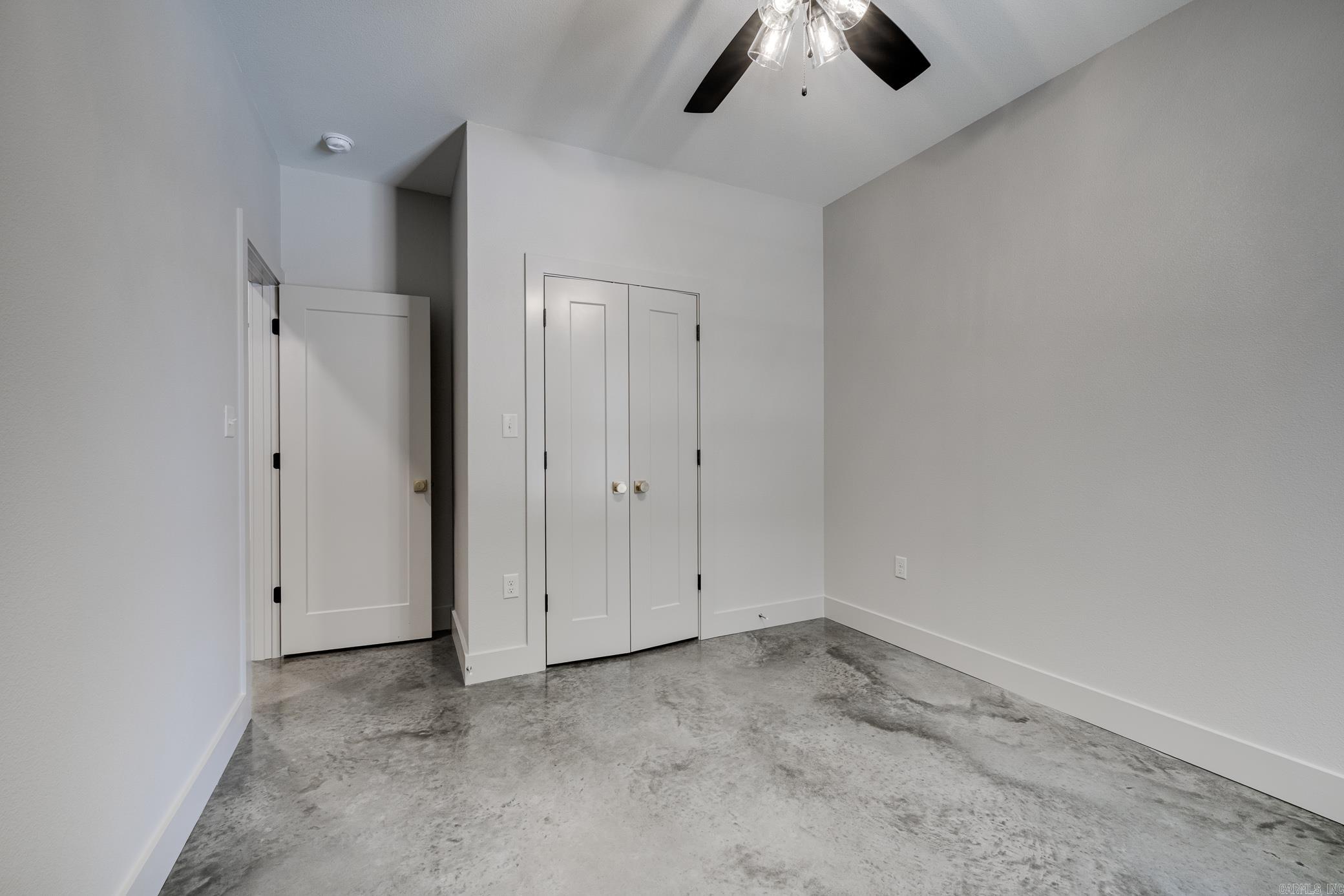 1045  Country Club  Conway, AR