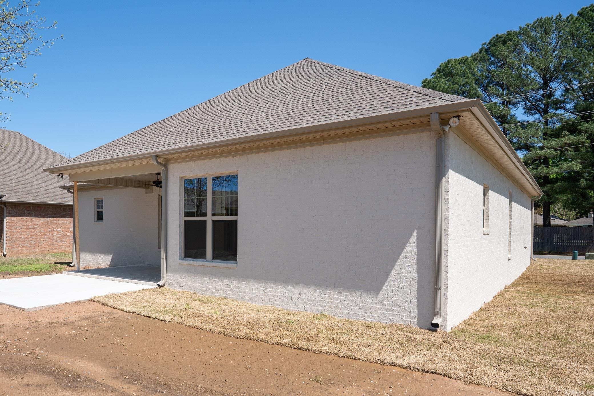 1045  Country Club  Conway, AR