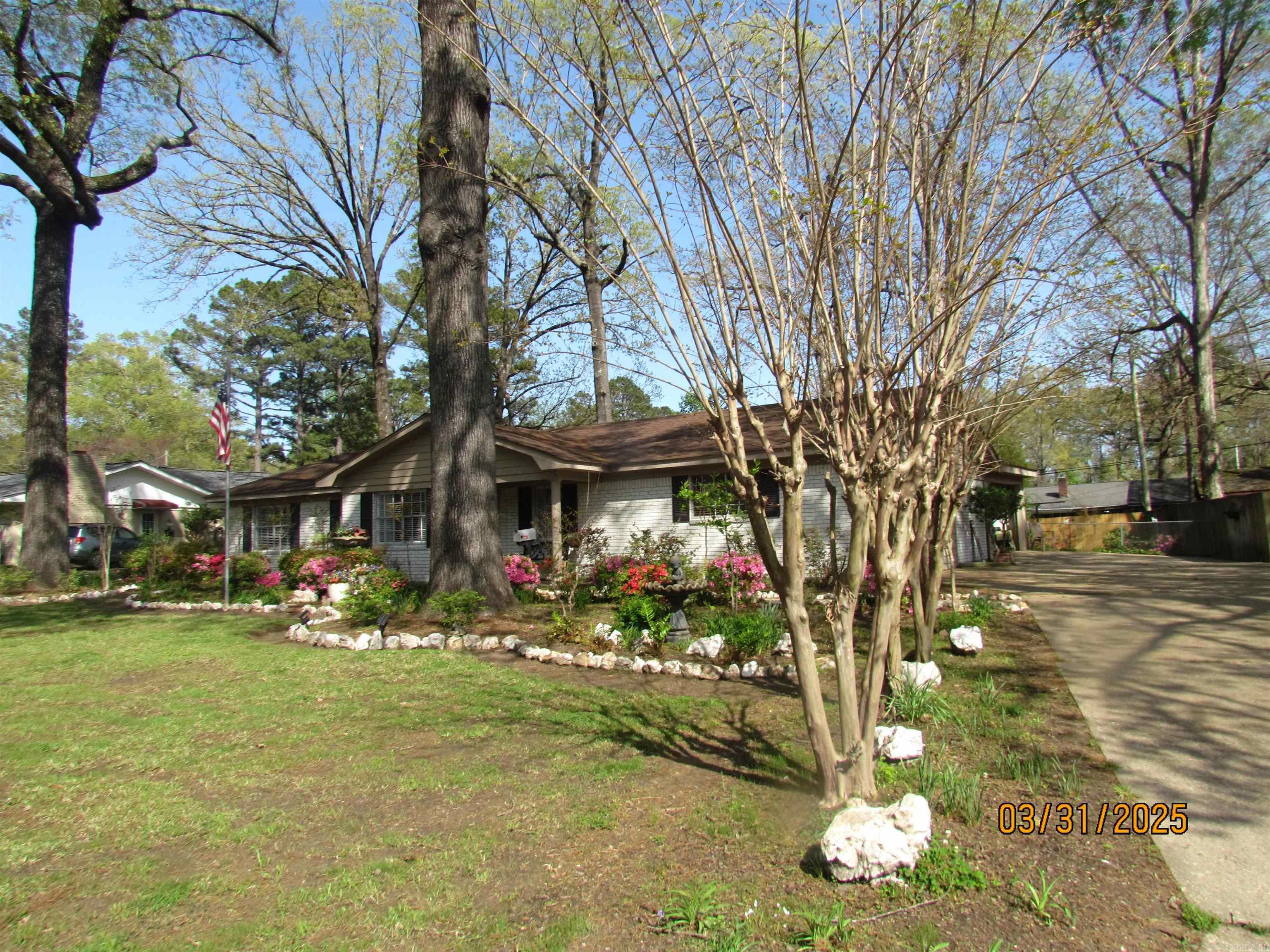 1415  Chestnut  Crossett, AR