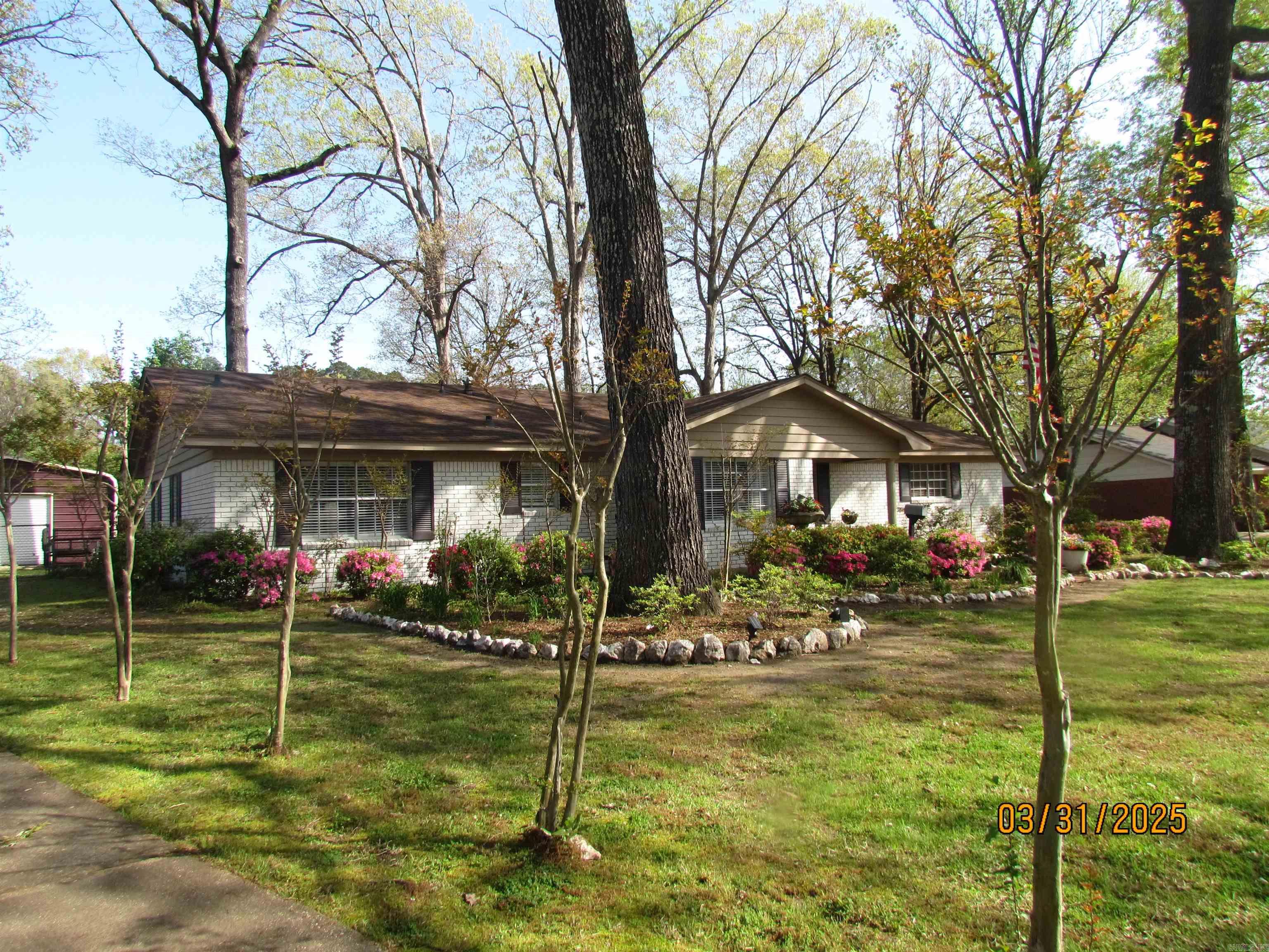 1415  Chestnut  Crossett, AR