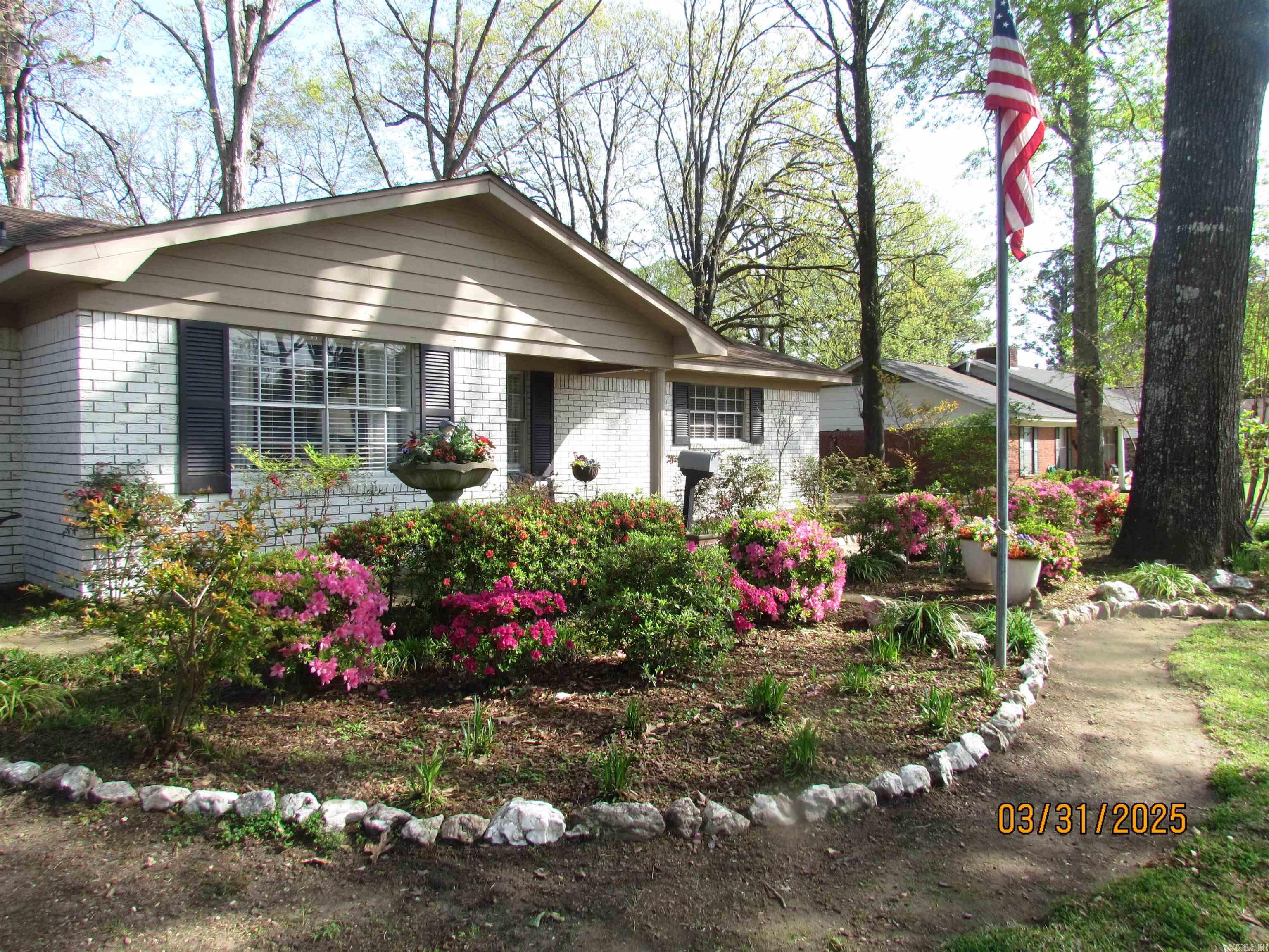 1415  Chestnut  Crossett, AR