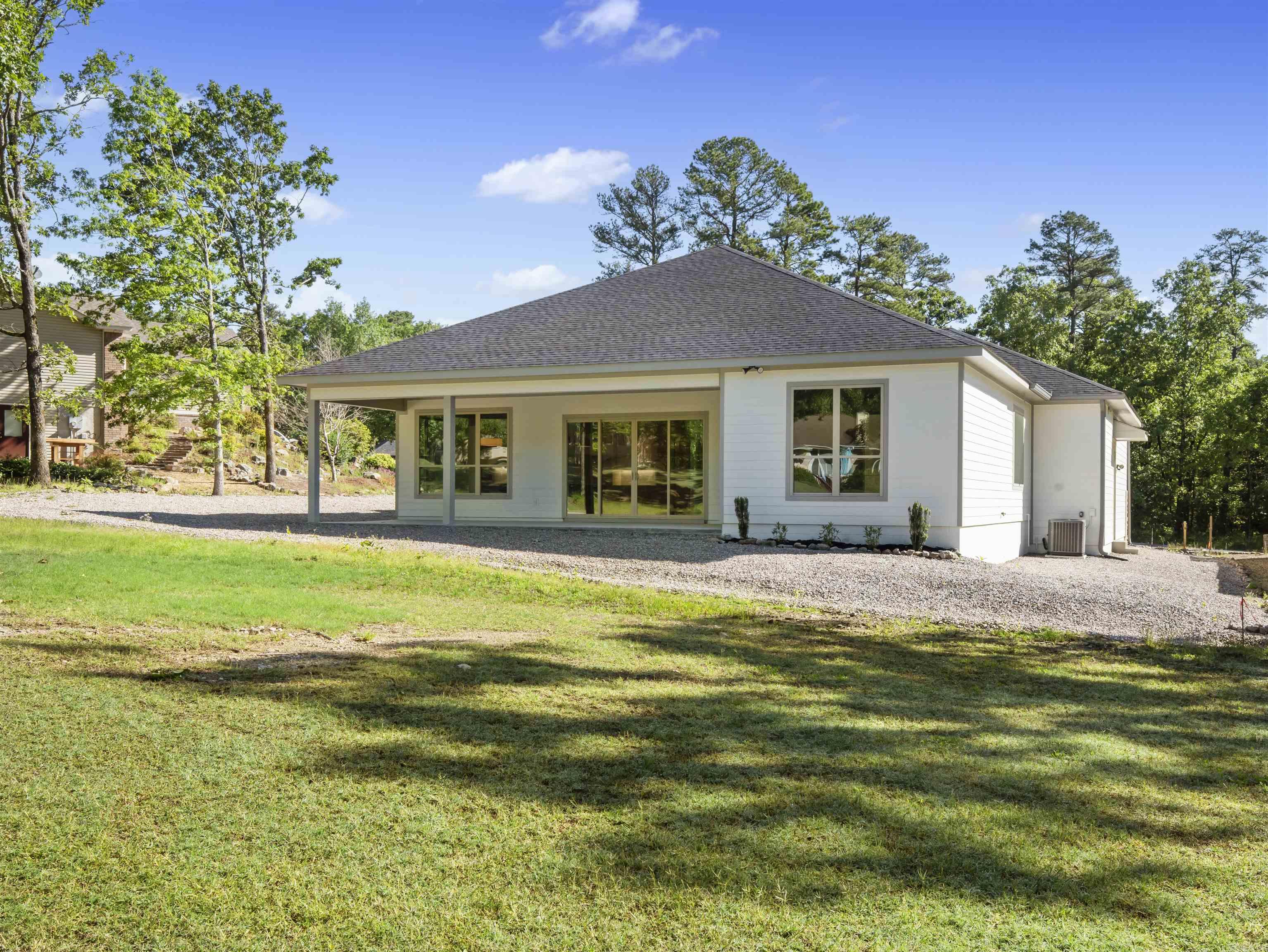 24  Zarina  Hot Springs Village, AR