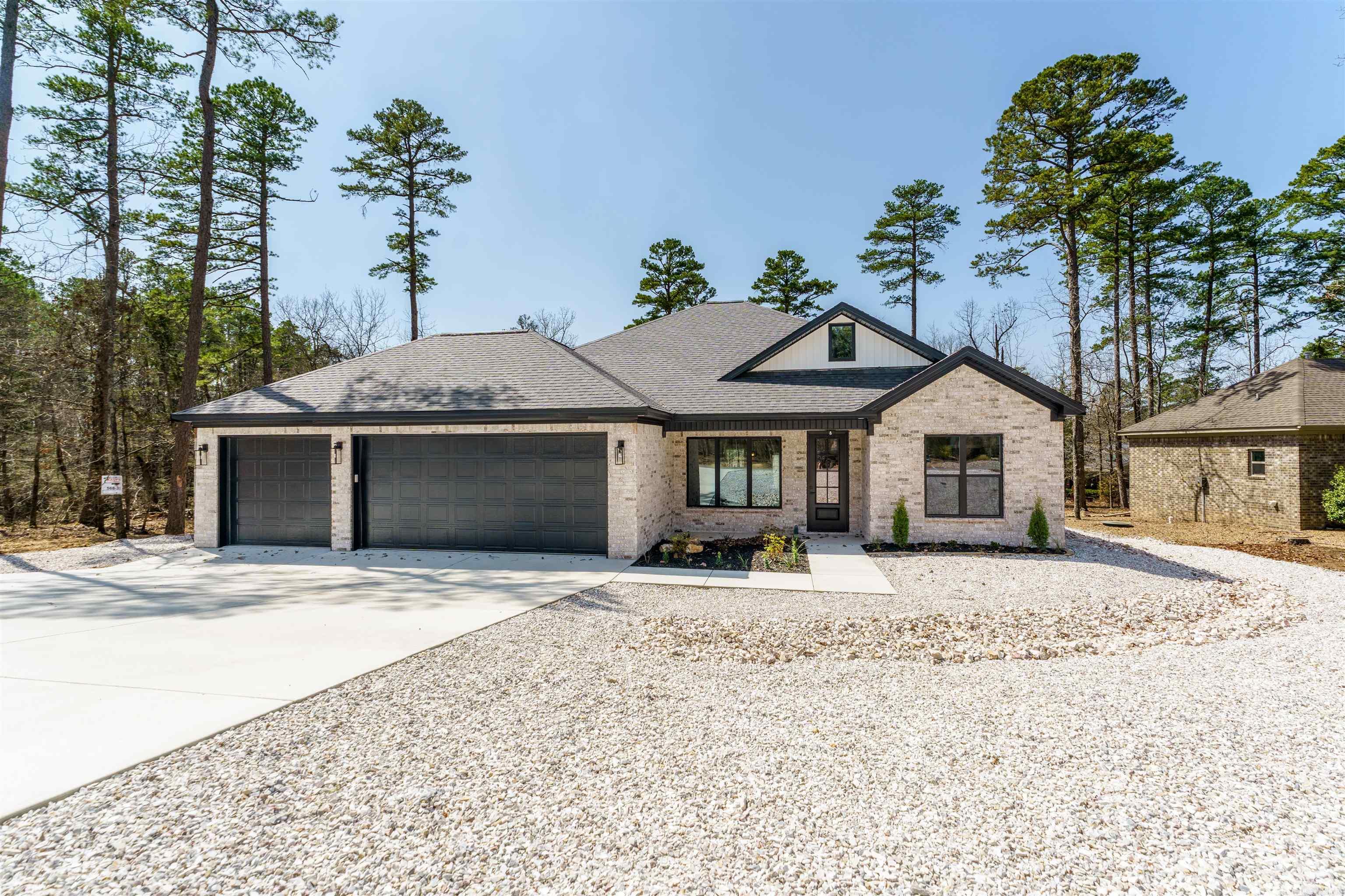 44  Cresta  Hot Springs Village, AR