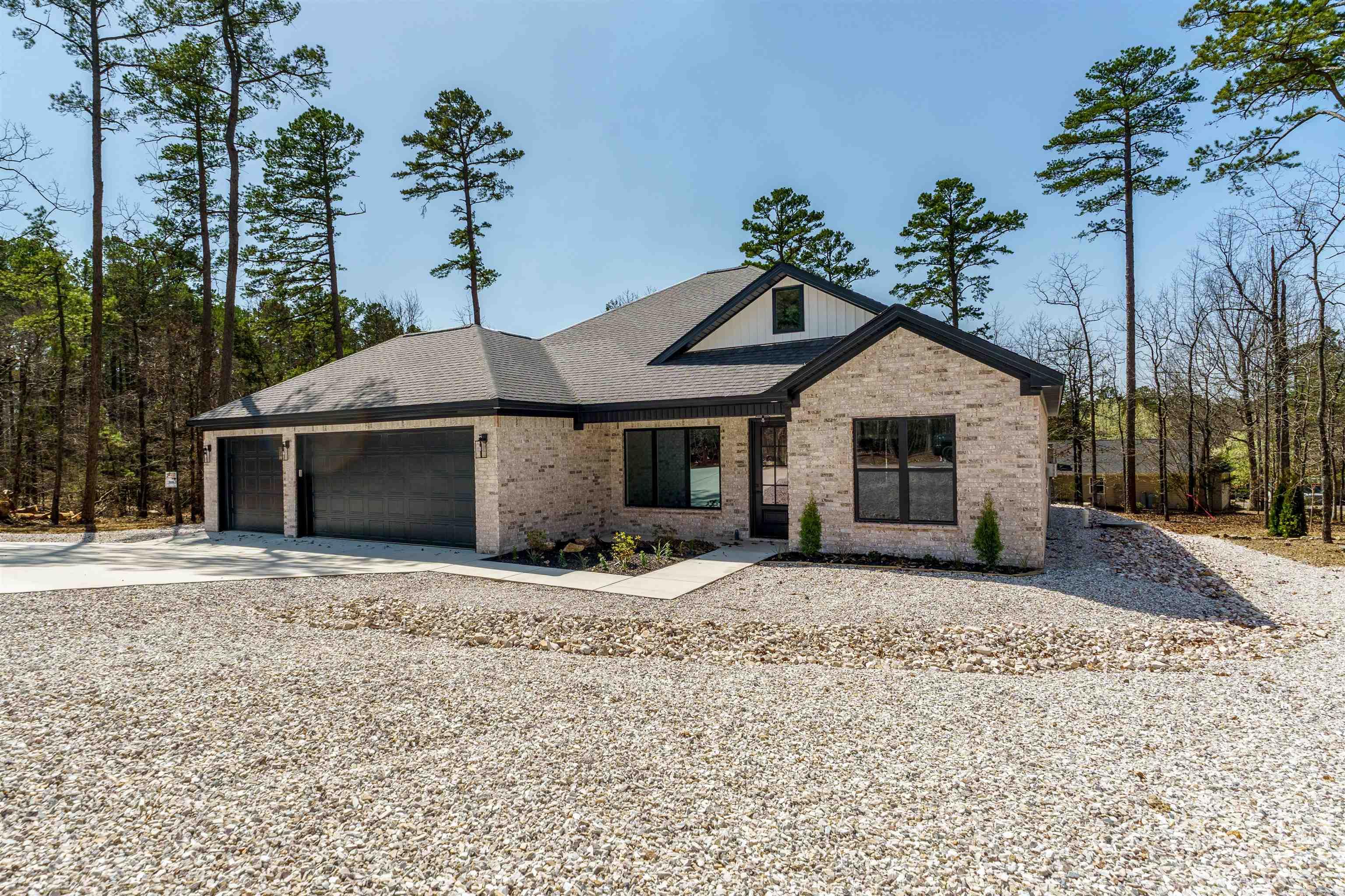 44  Cresta  Hot Springs Village, AR
