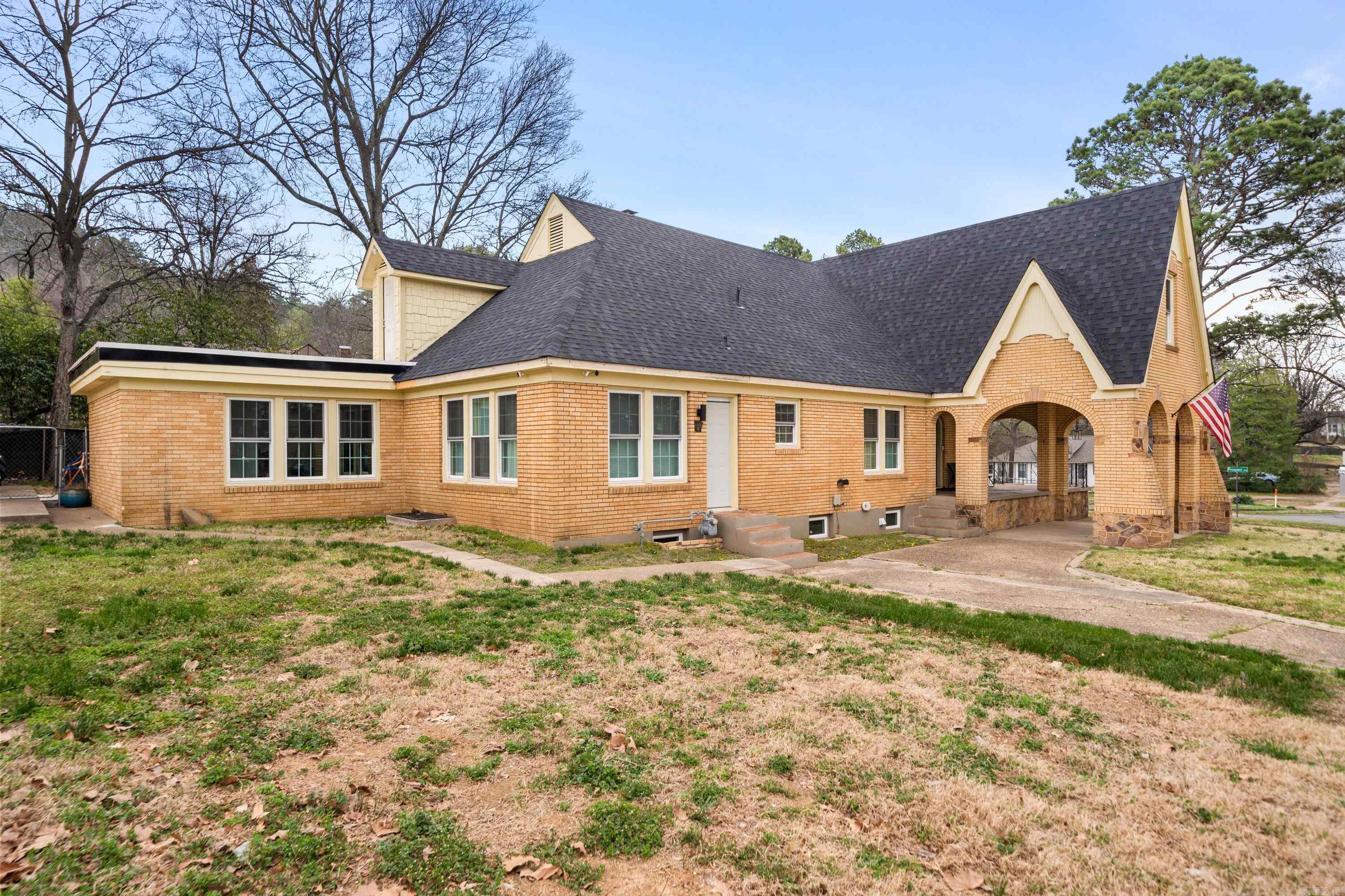 1020  Prospect  Hot Springs, AR
