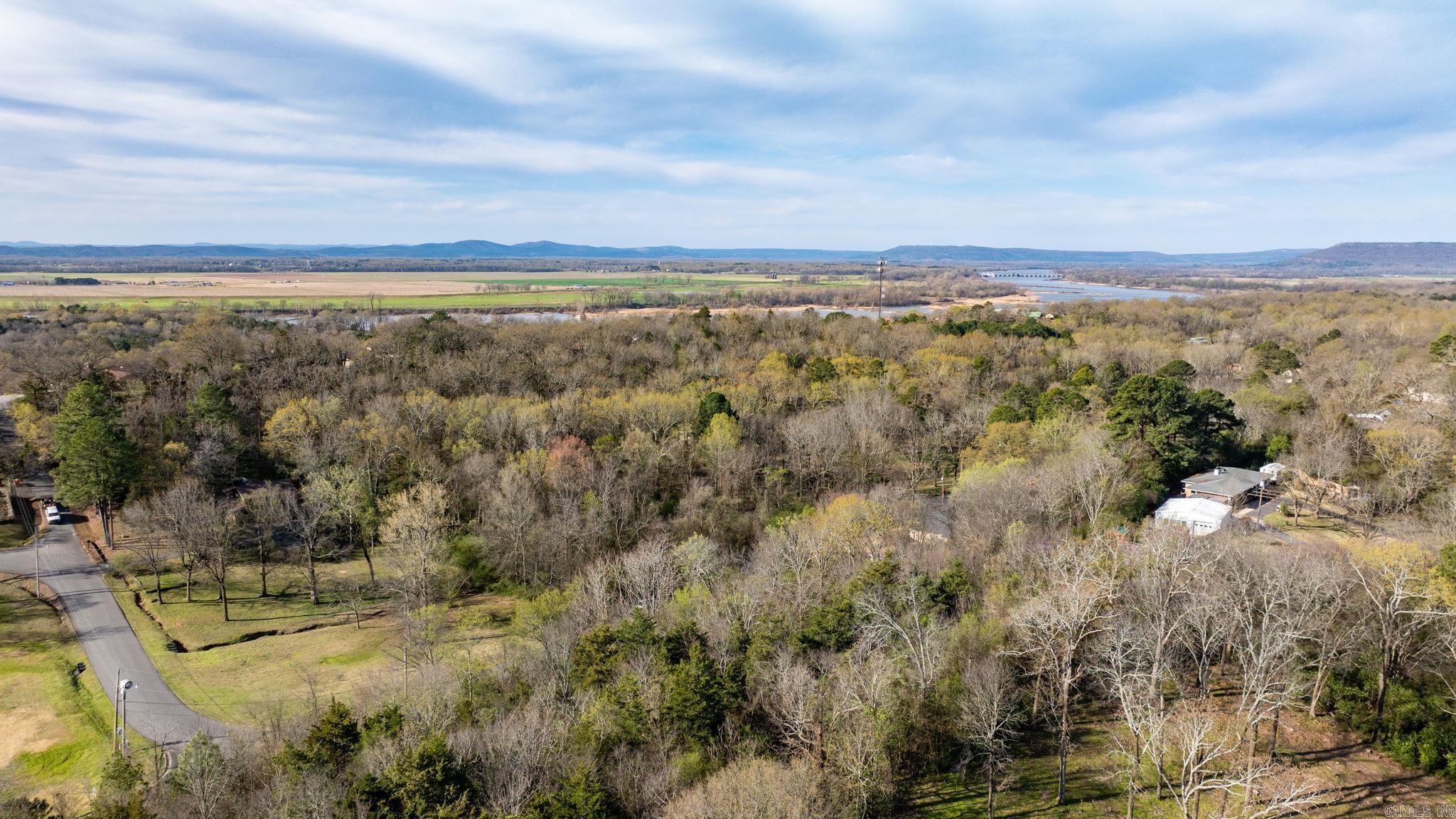 00  Winthrop Dr  Morrilton, AR