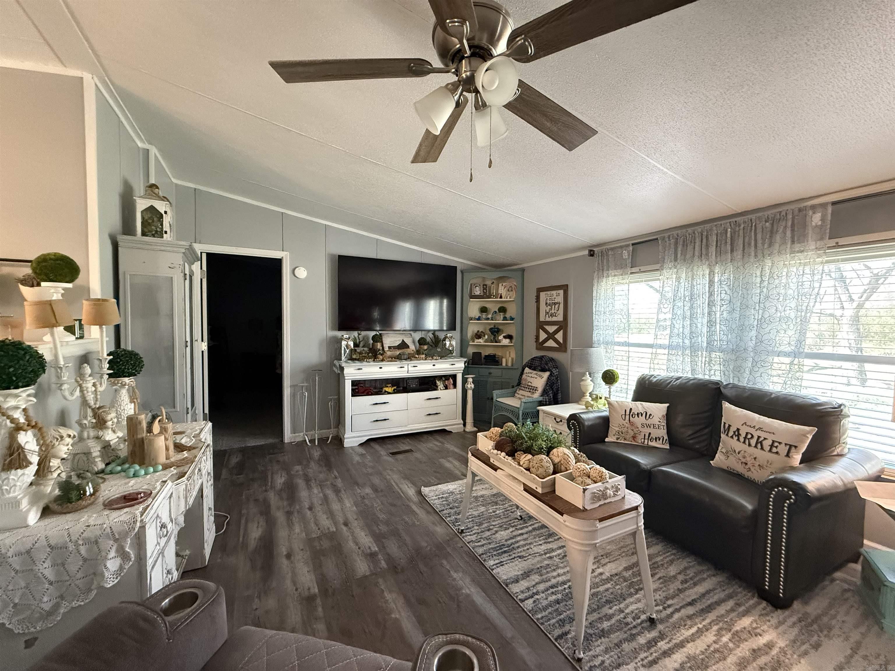 164  Murray  Hunter, AR