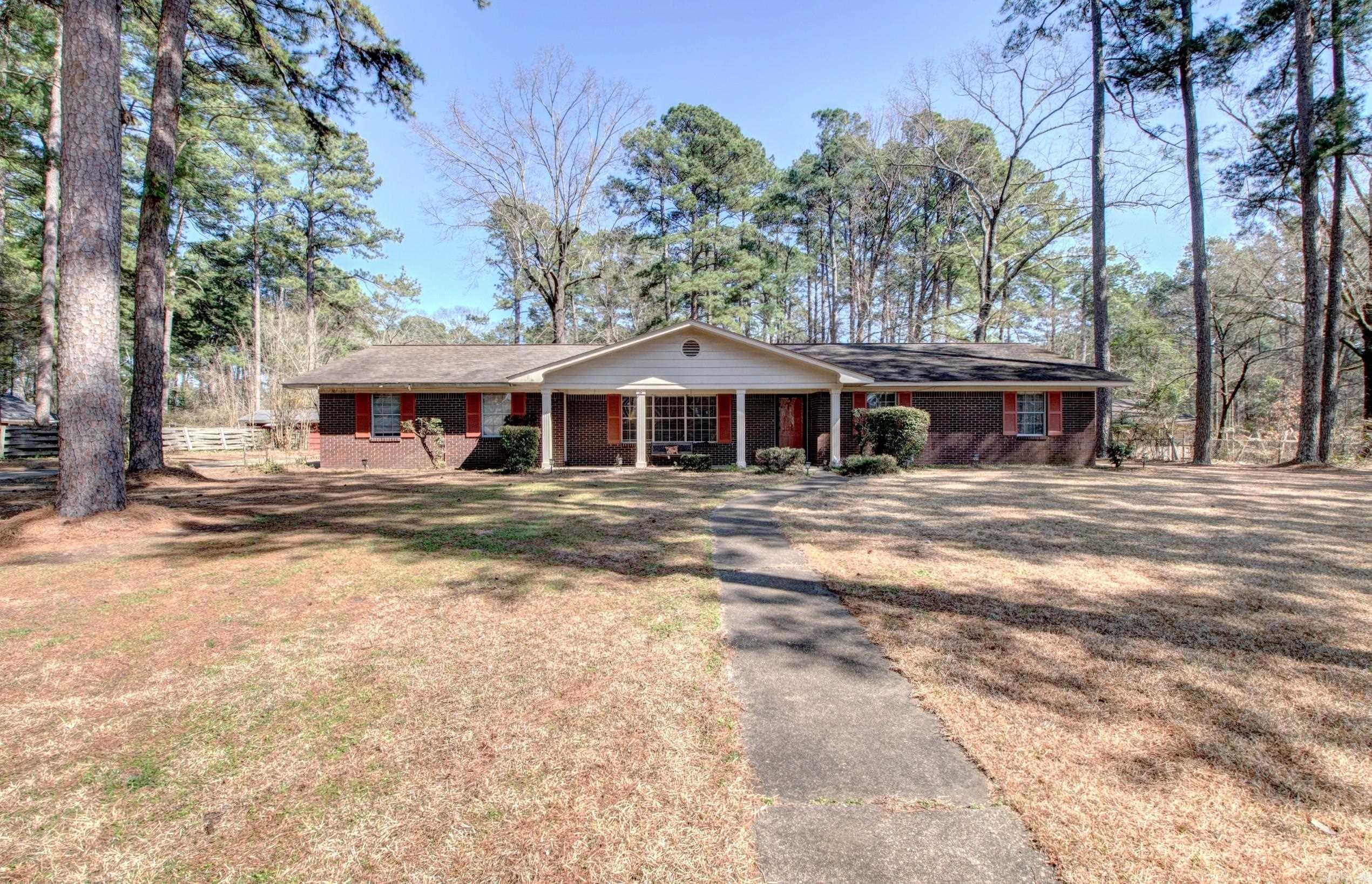 106  Pine Forest  Fordyce, AR