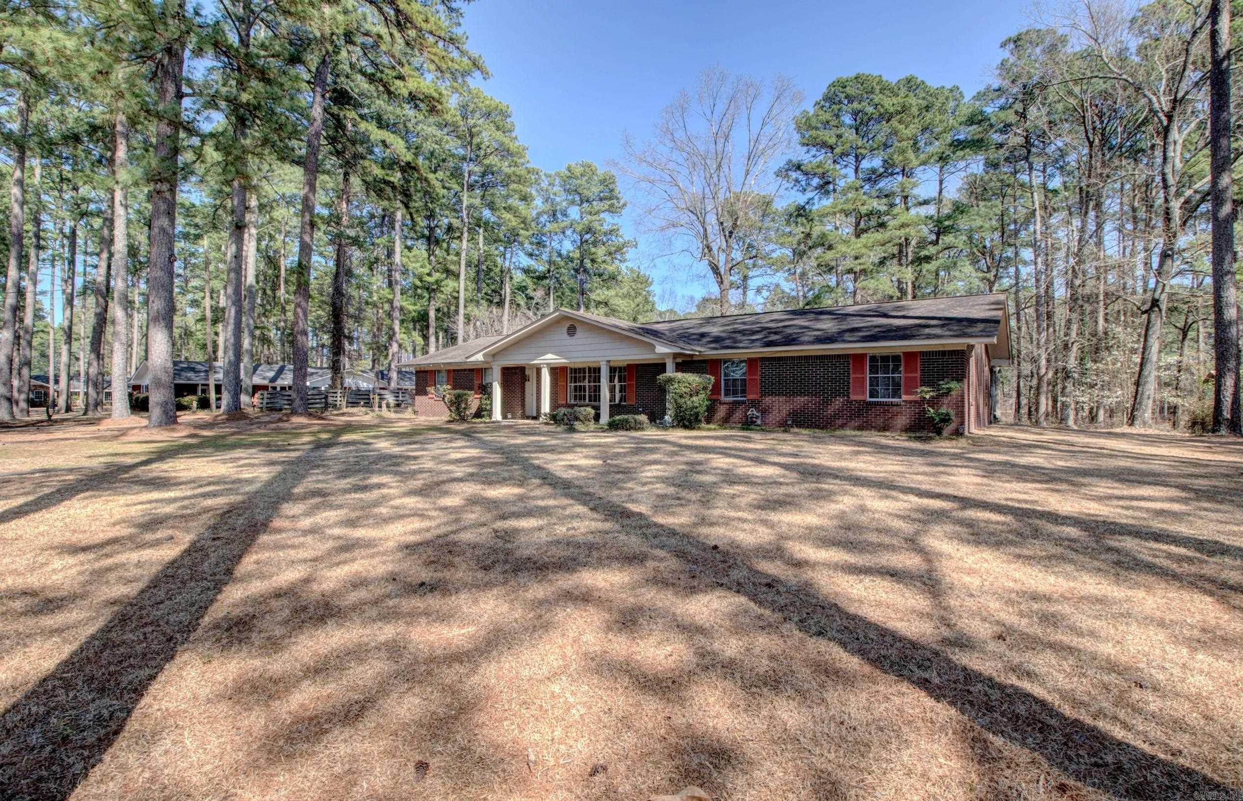 106  Pine Forest  Fordyce, AR