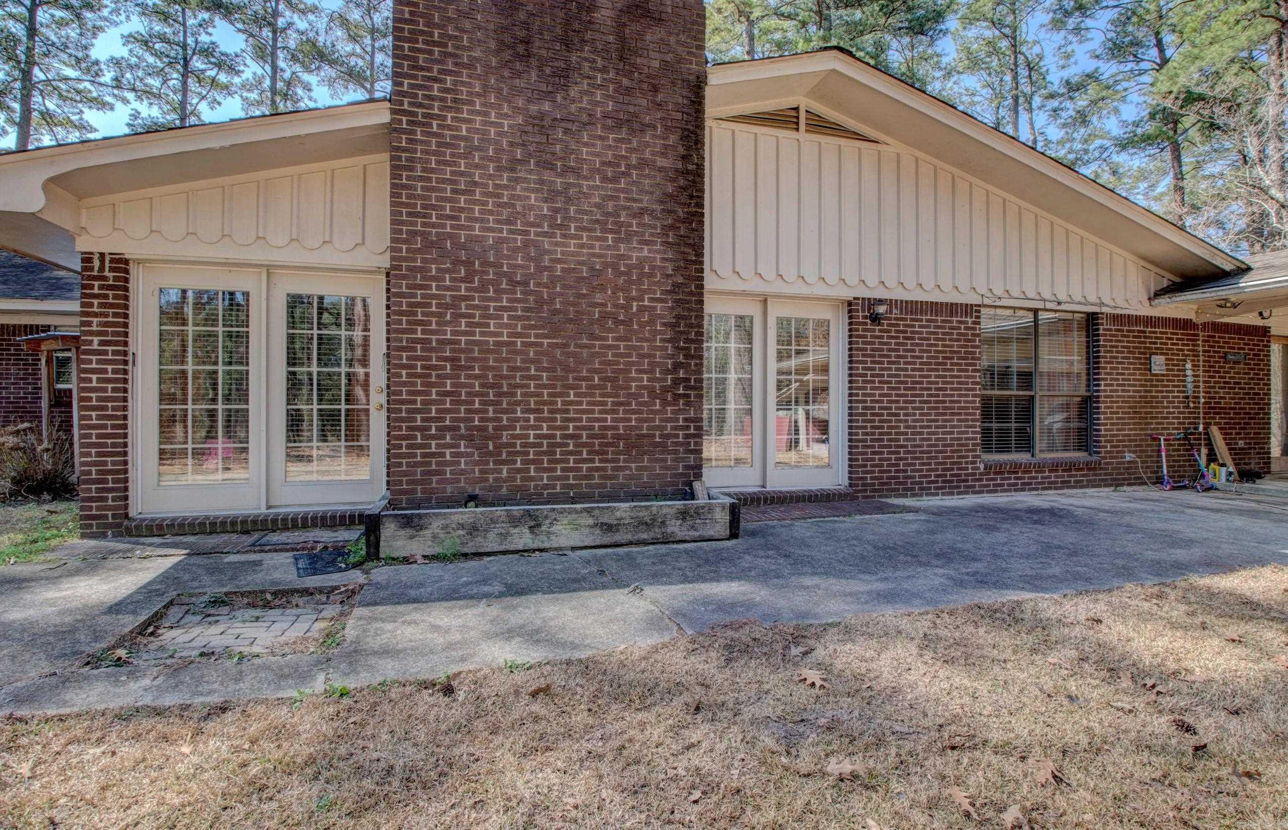 106  Pine Forest  Fordyce, AR