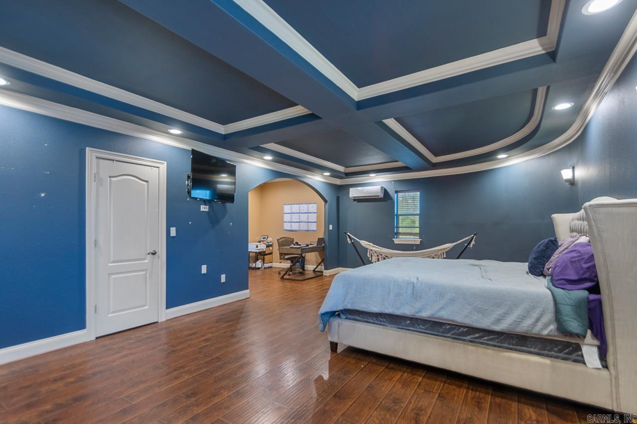 1045 Scarlett Lane Bauxite, AR 72011