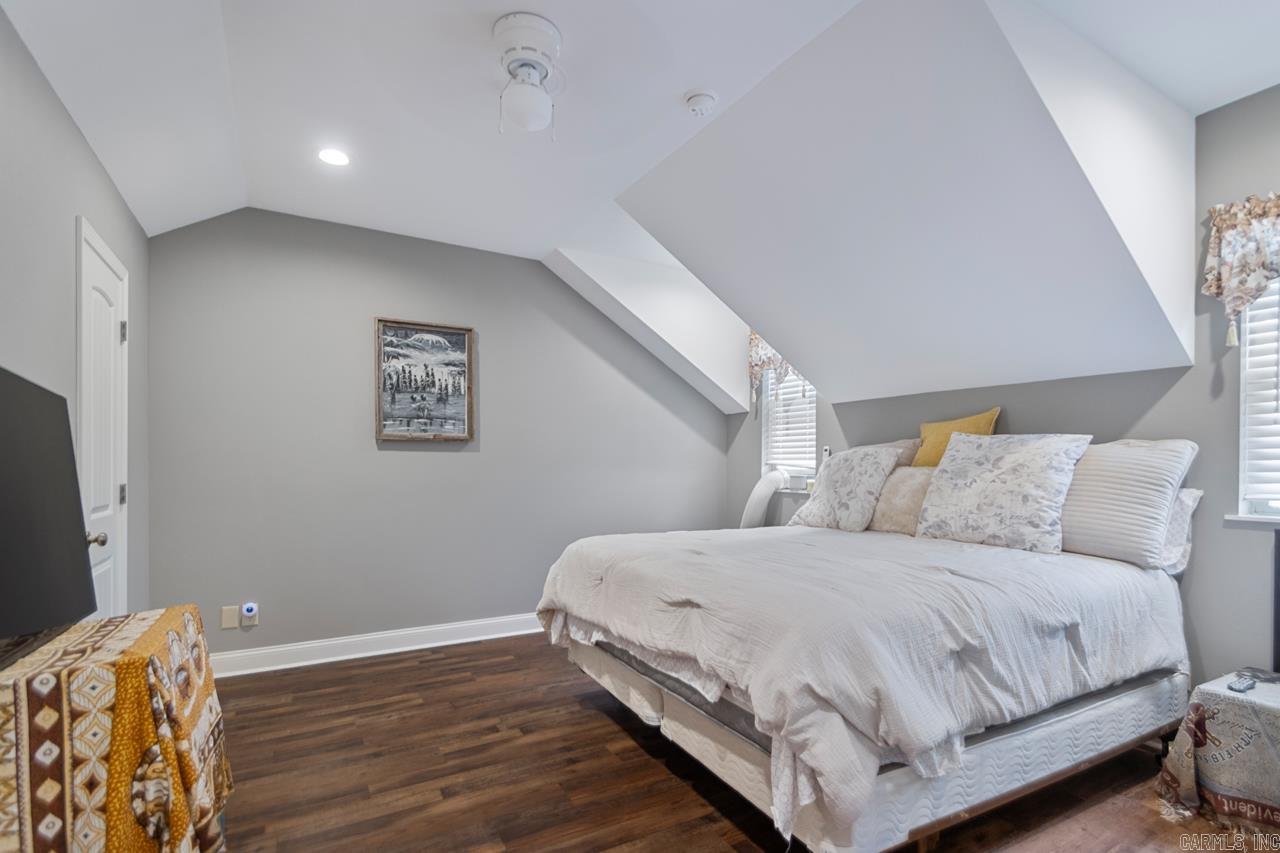 1045  Scarlett  Bauxite, AR